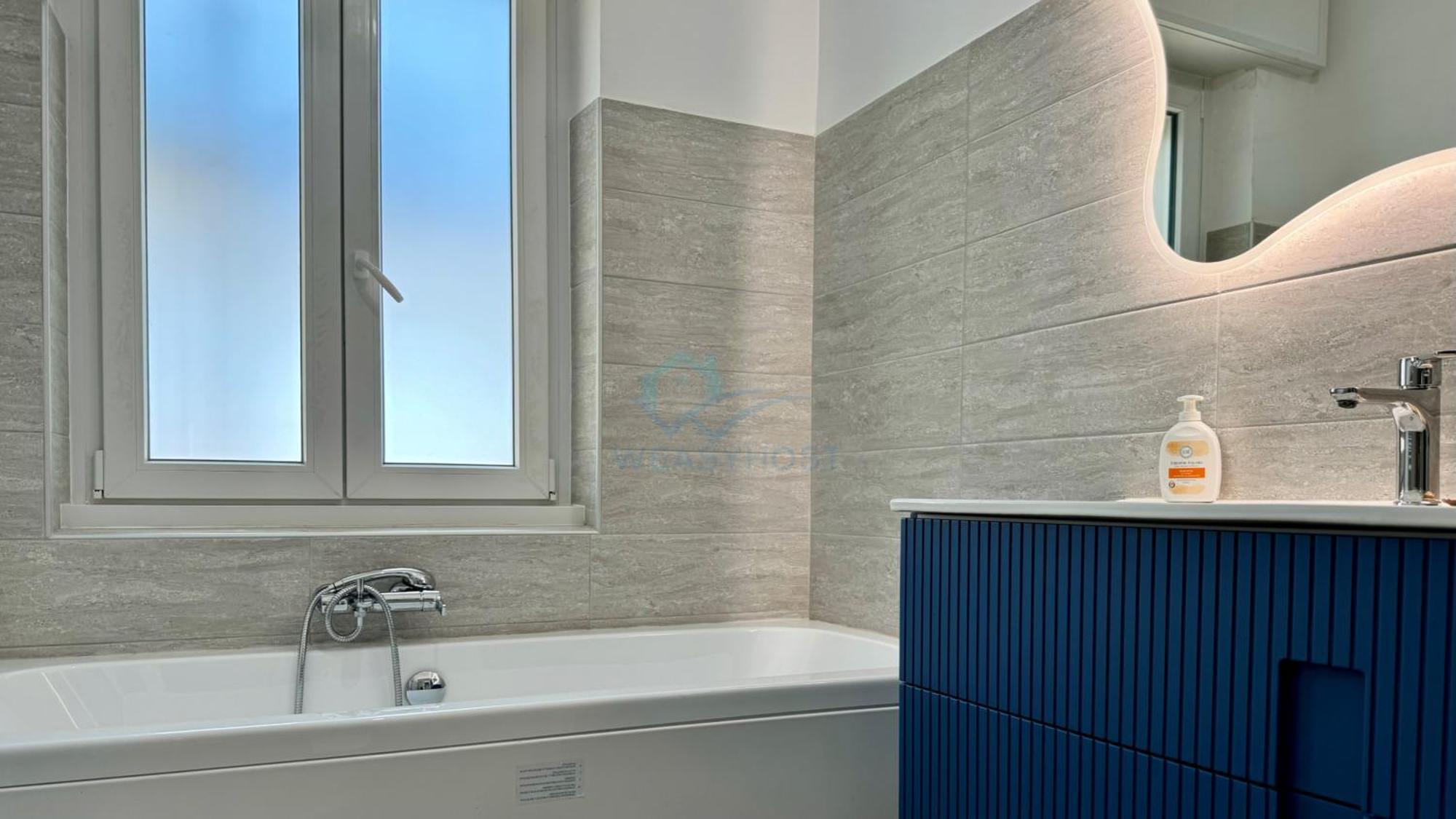Contemporary Comfort Stylish Modern *