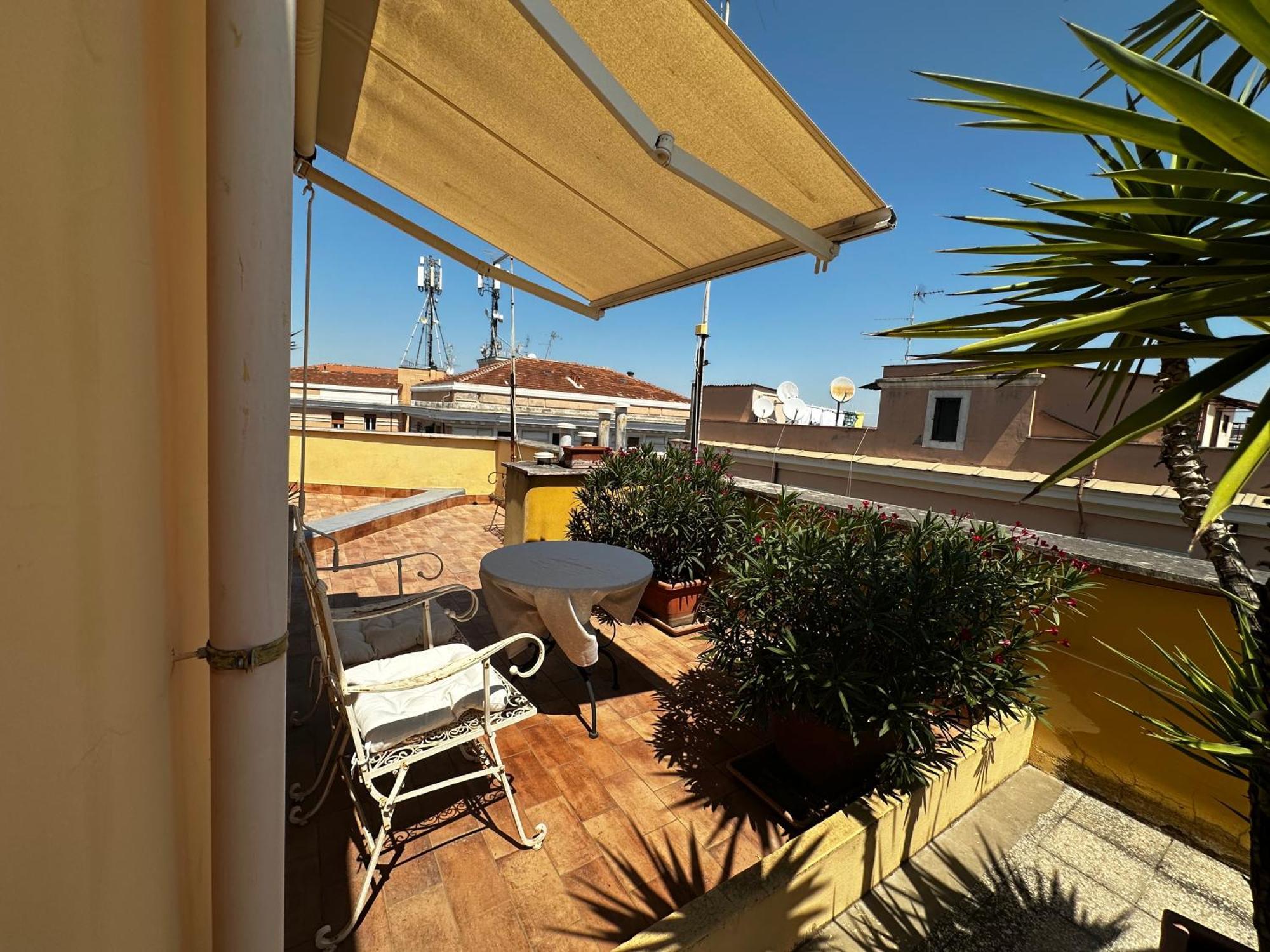 Acomodação com café da manhã  Comfort Astoria Palace Roma