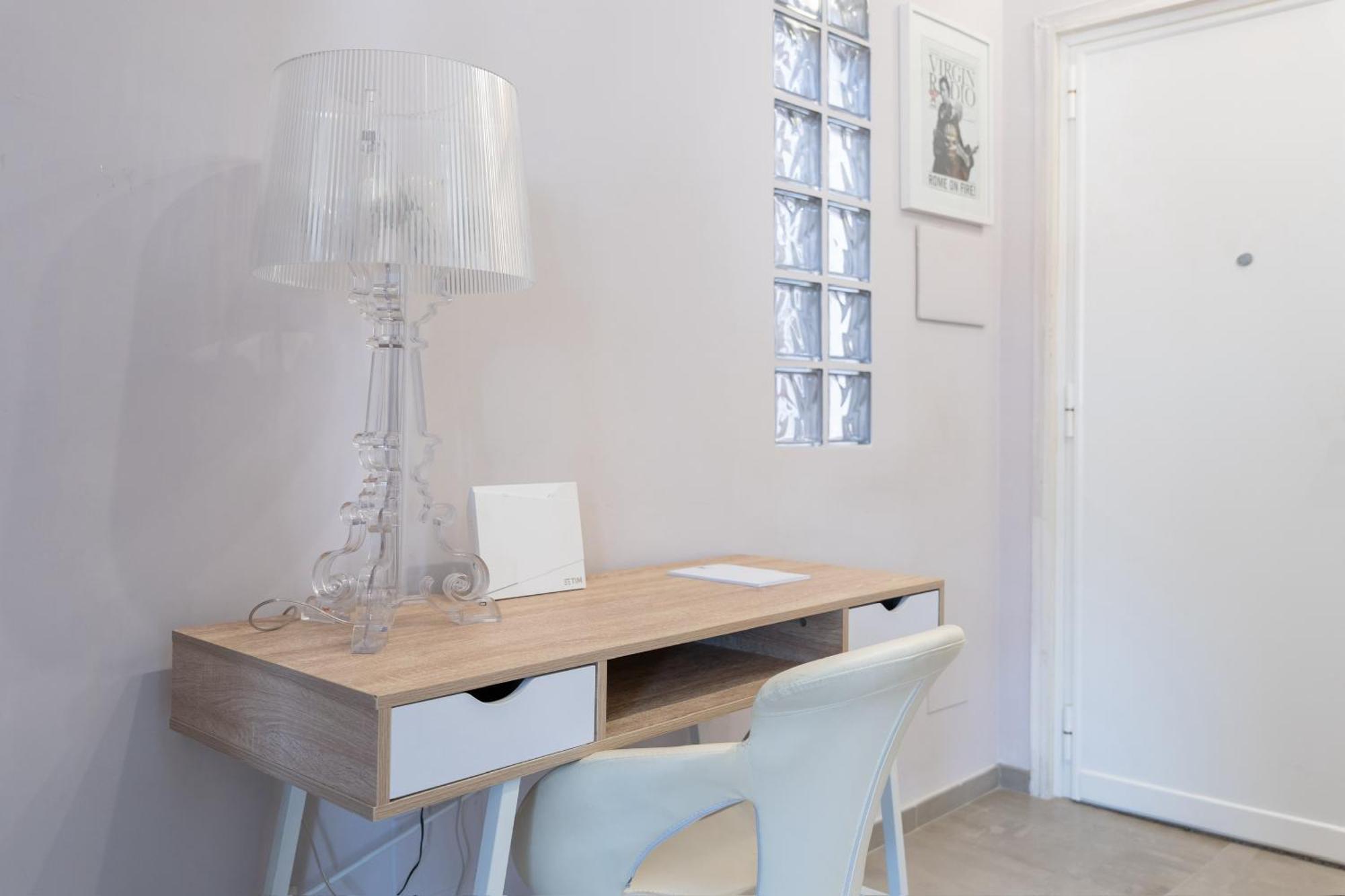 Penthouse With Panoramic Terrace -3 Min To Metro A Appartement