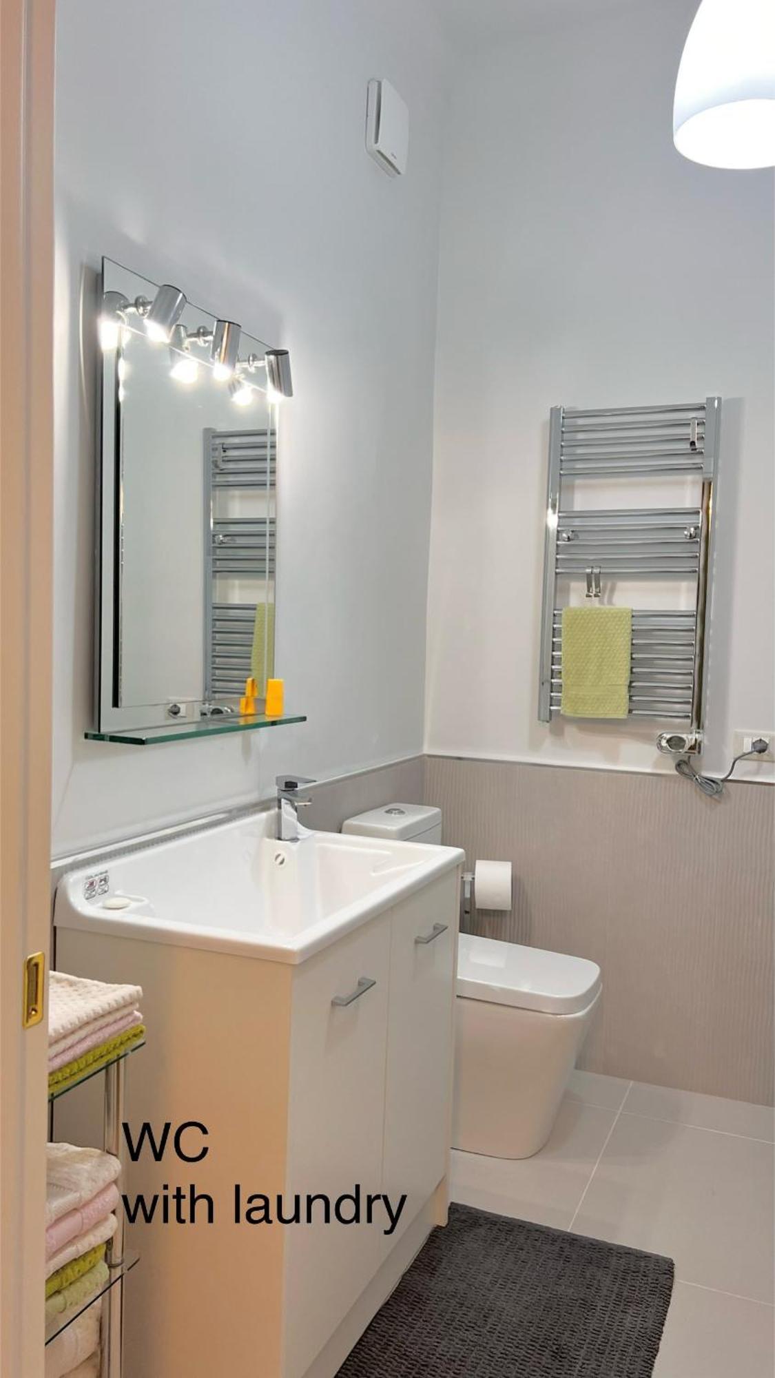 Apartment 3bdr In The Heart Of *