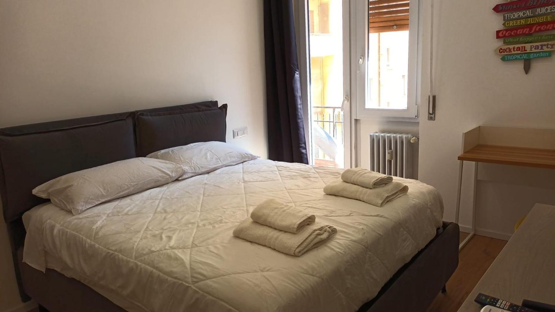 Apartamento Pm 34 Viale Imperatore Guest House - 50 Mt From Metro San Paolo