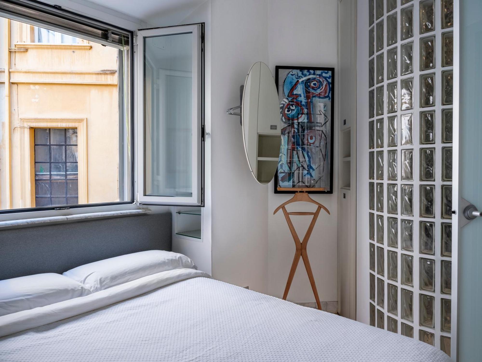 Domus Alexander, Terrace Downtown Rome