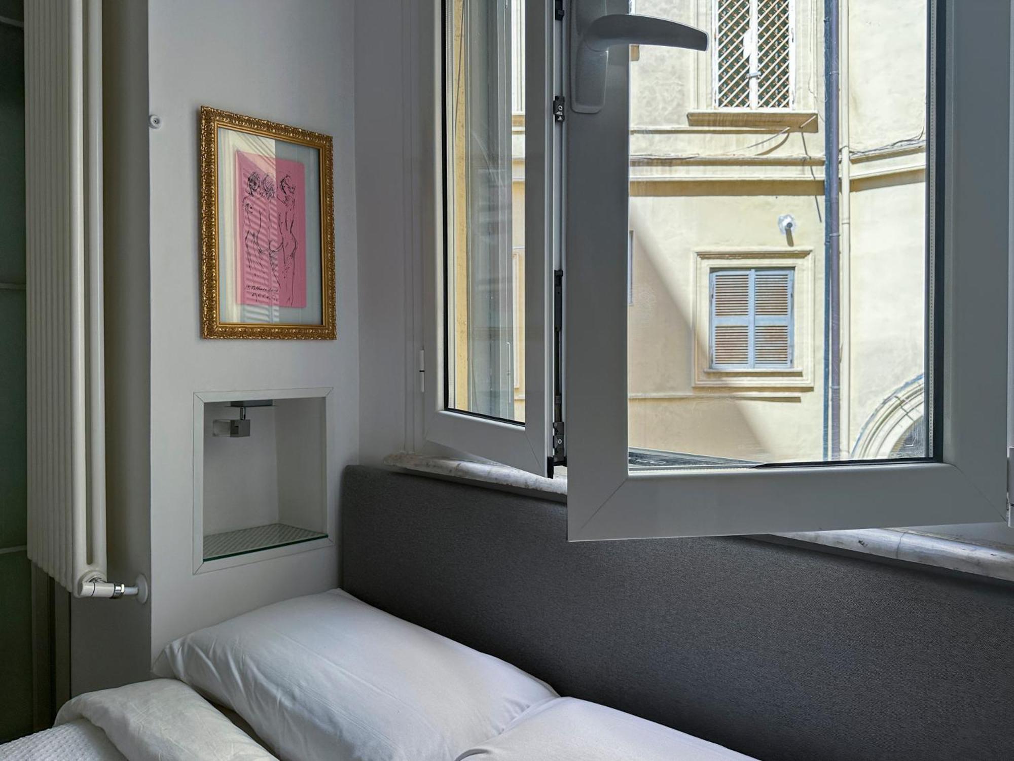 Domus Alexander, Terrace Downtown