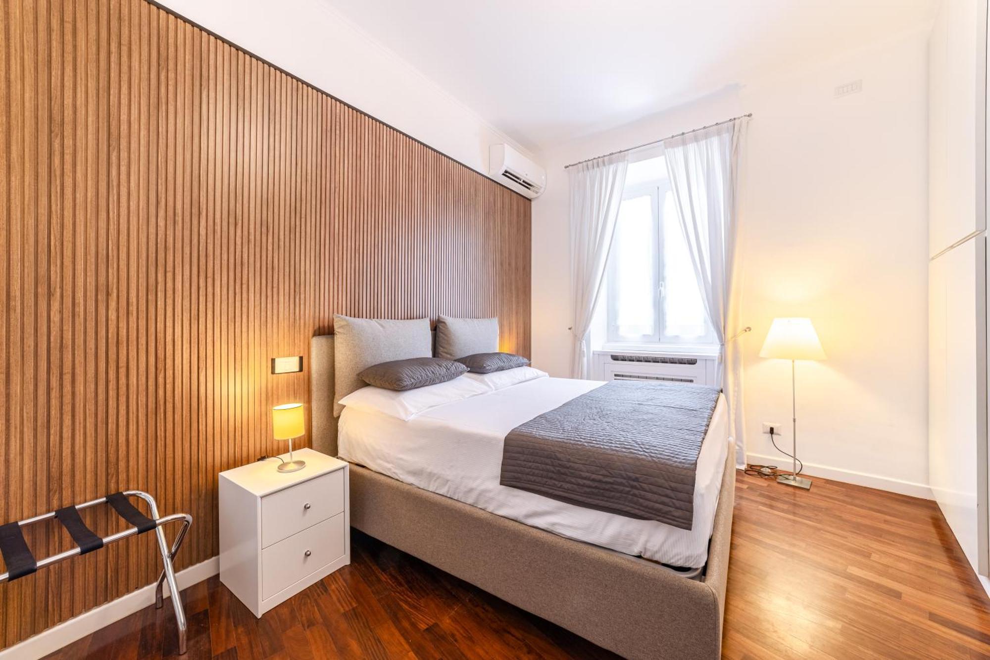 Saint Peter House Station Apartment Rome
