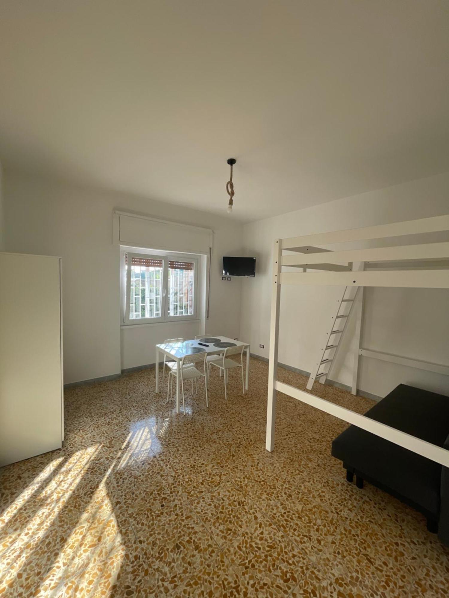 Stanza Confortevole A Homestay *