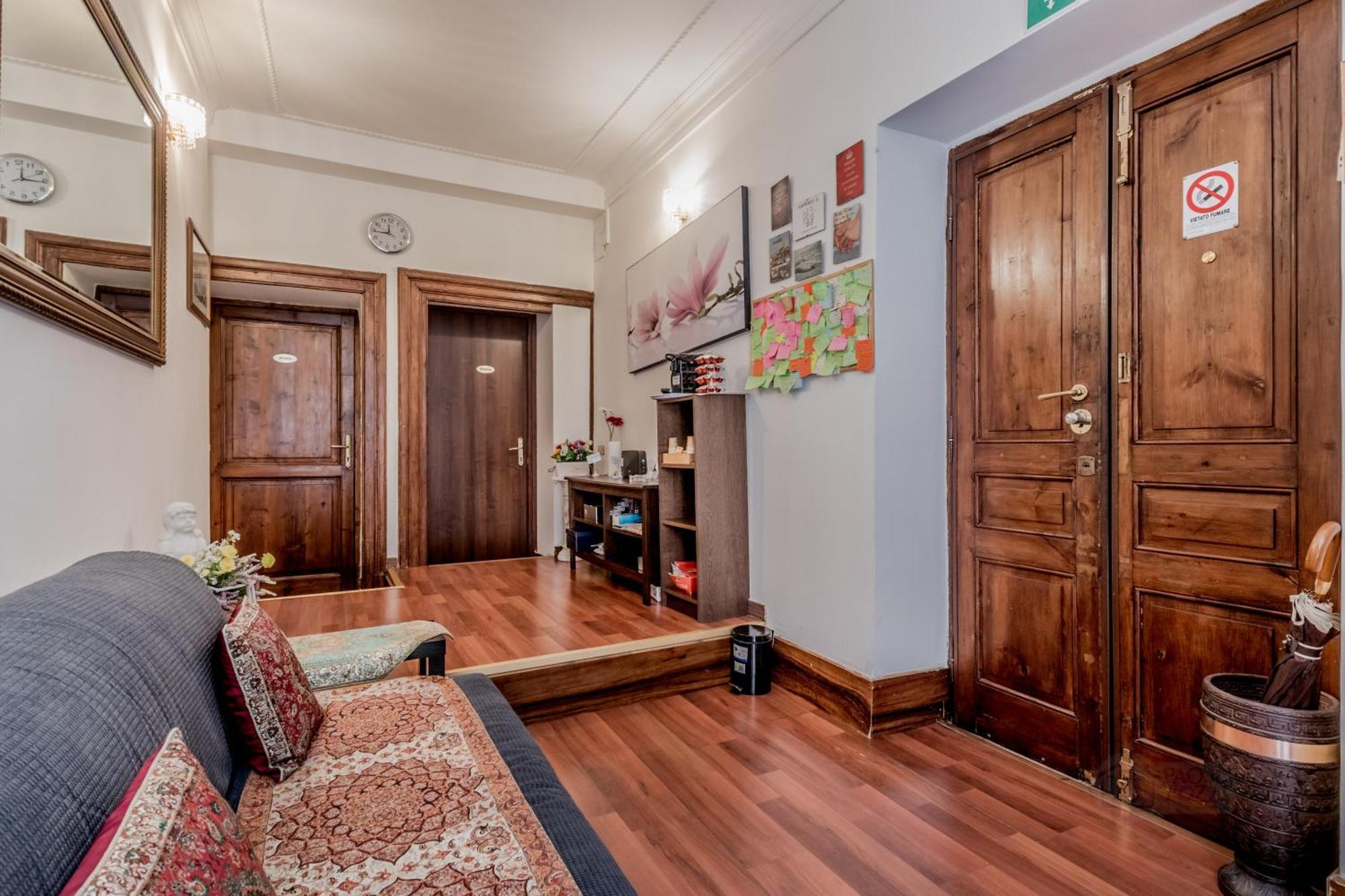 Ariana Luxury Roma