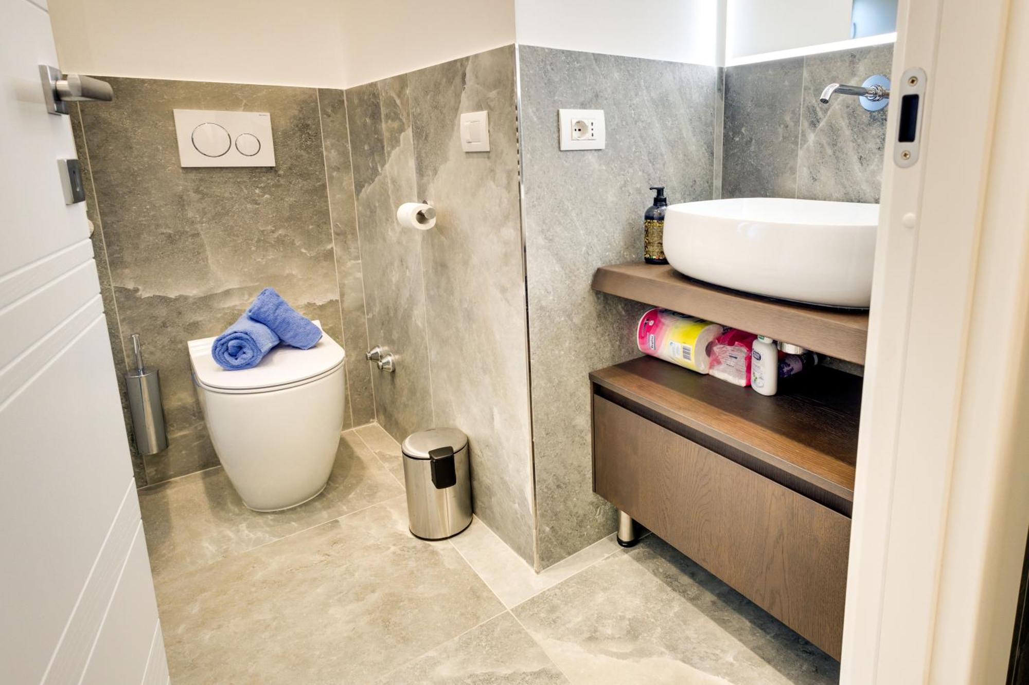 Aurelia Luxury *