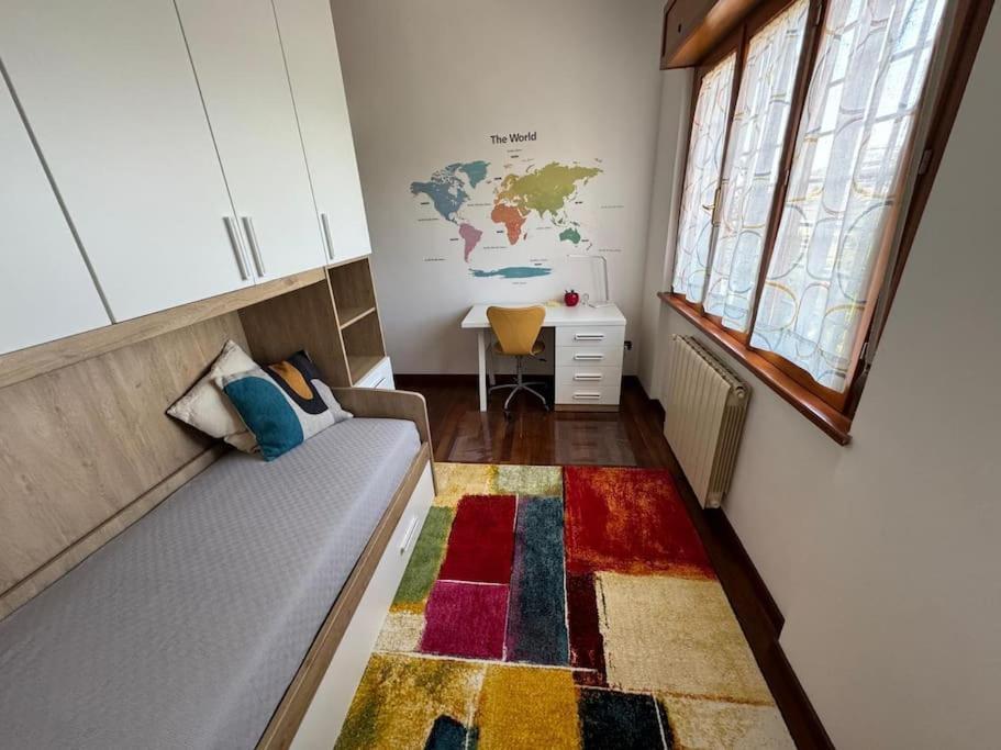 Apartment Panda House *