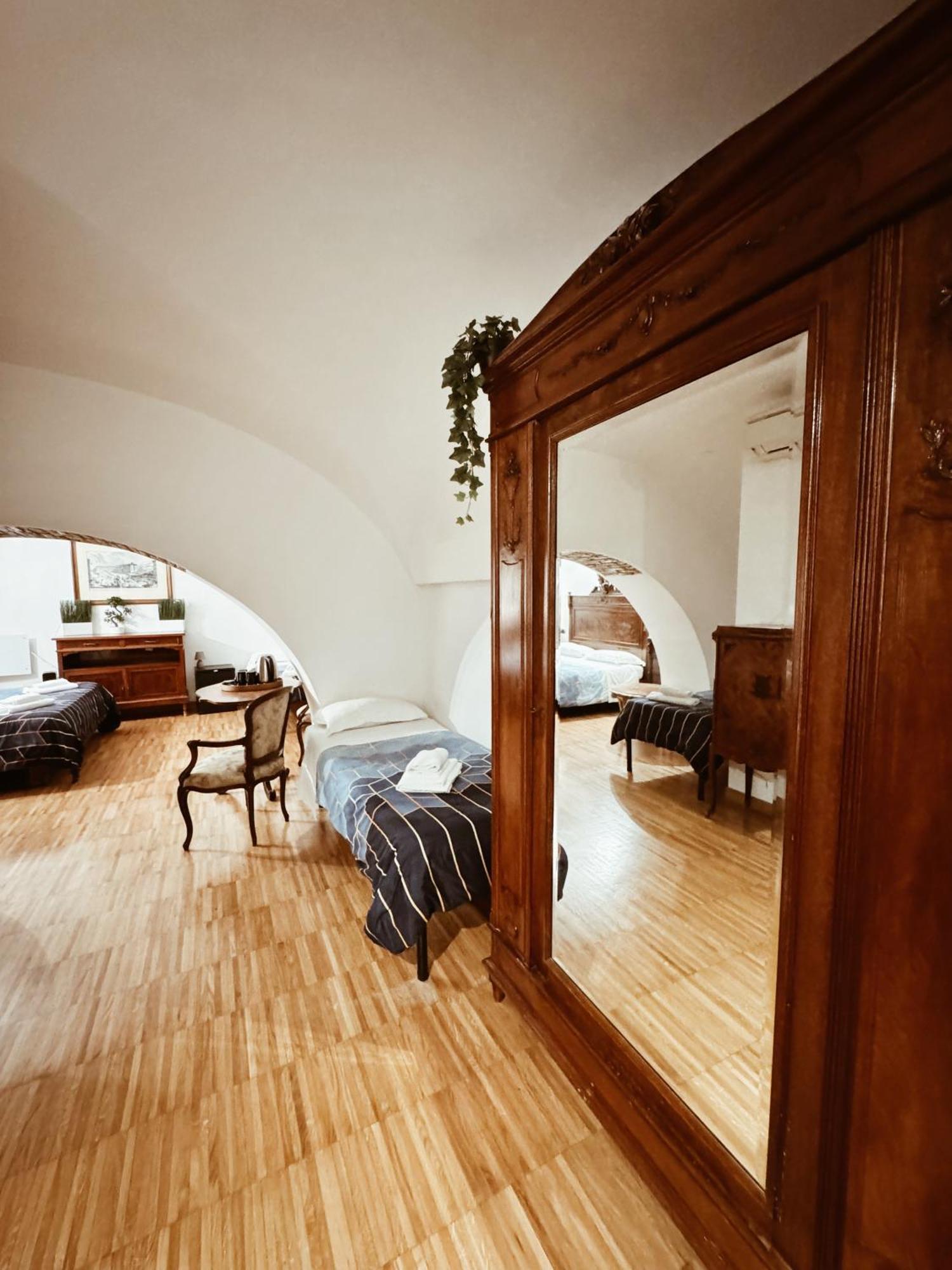 Residenza Tritone Luxury Trevi Fountain Guest house *