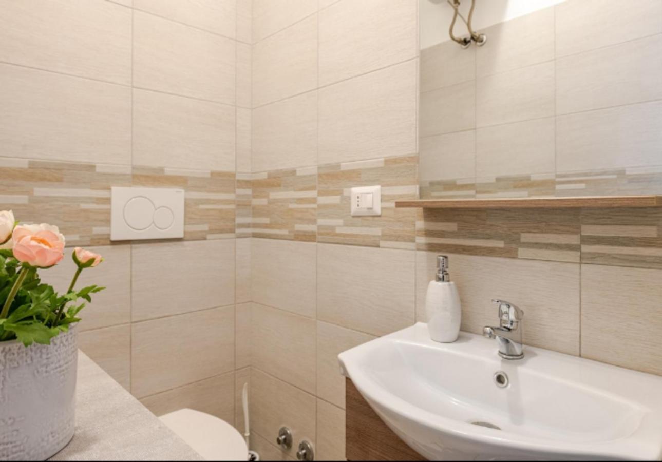 Secret Casa Bovari Metro B1 Conca D'oro *