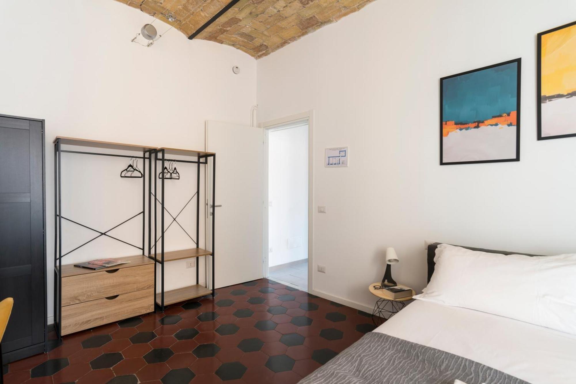 Half Palace, Relaxing In San Lorenzo Rome