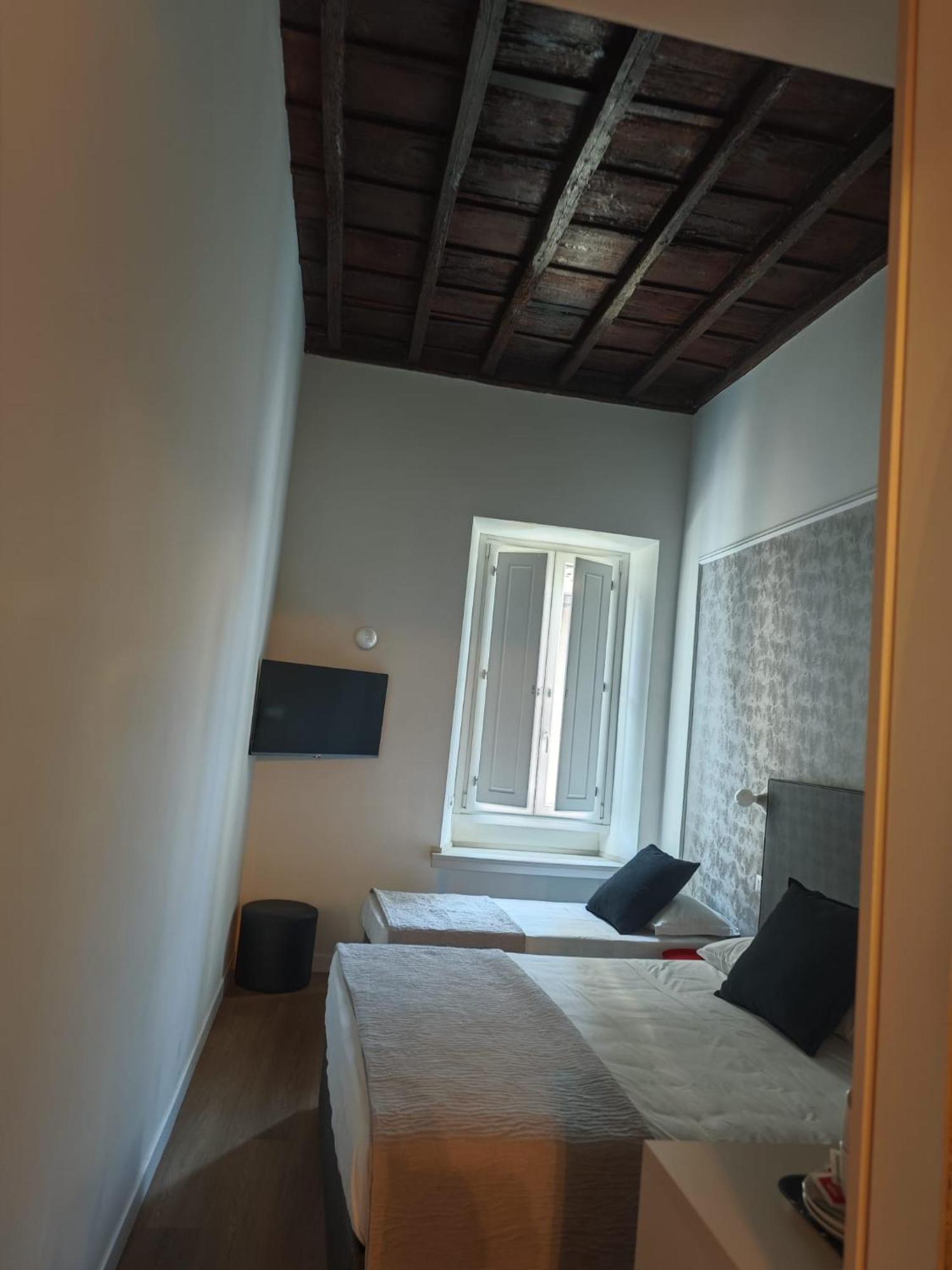 Maison Romana Trastevere Bed & Breakfast *