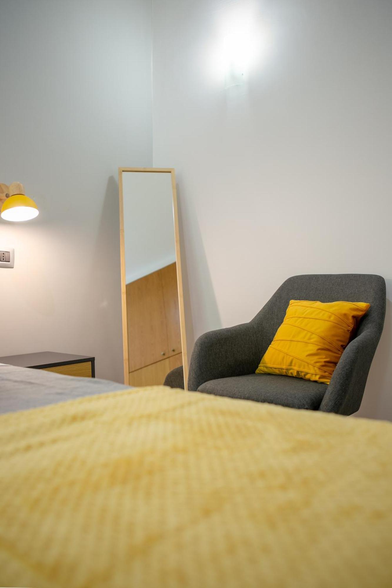 Mustard S Camillo - Homes Appartement *