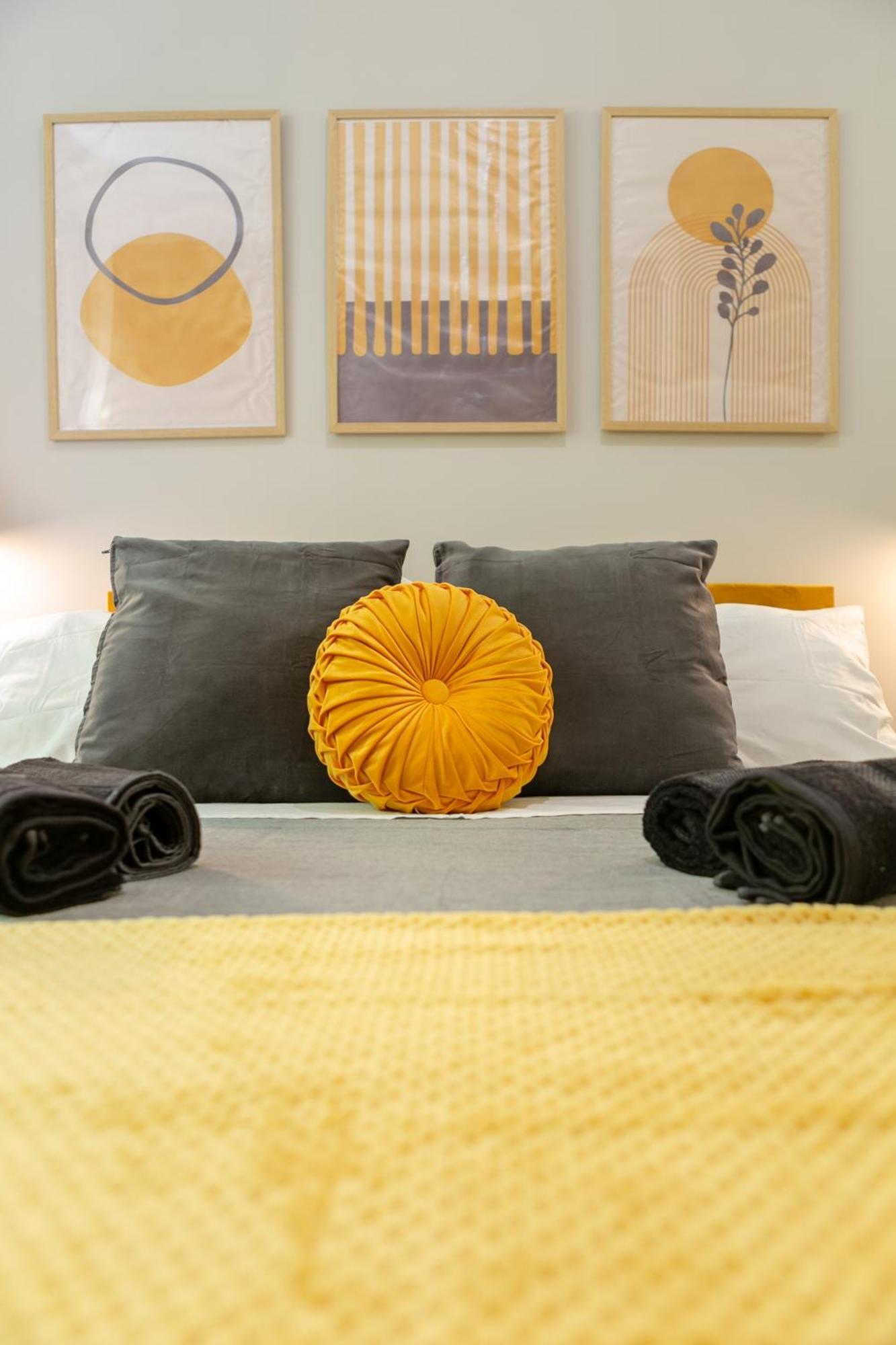 Mustard S Camillo - Homes * Rome