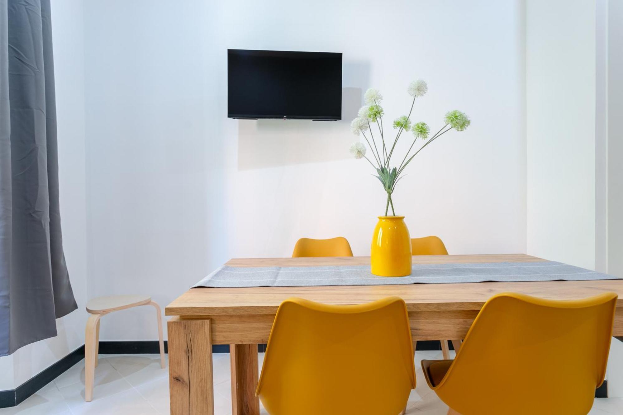 Mustard S Camillo - Homes Appartement *