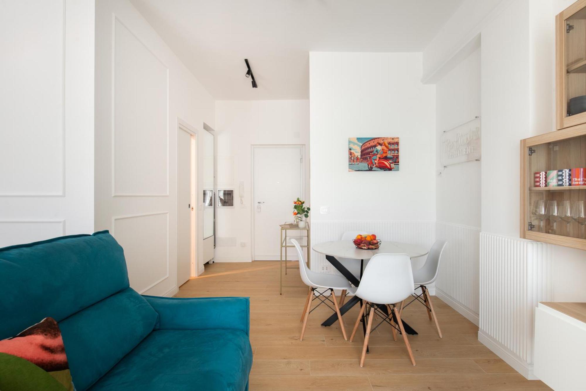 The Ciccins In By Hostand Roma