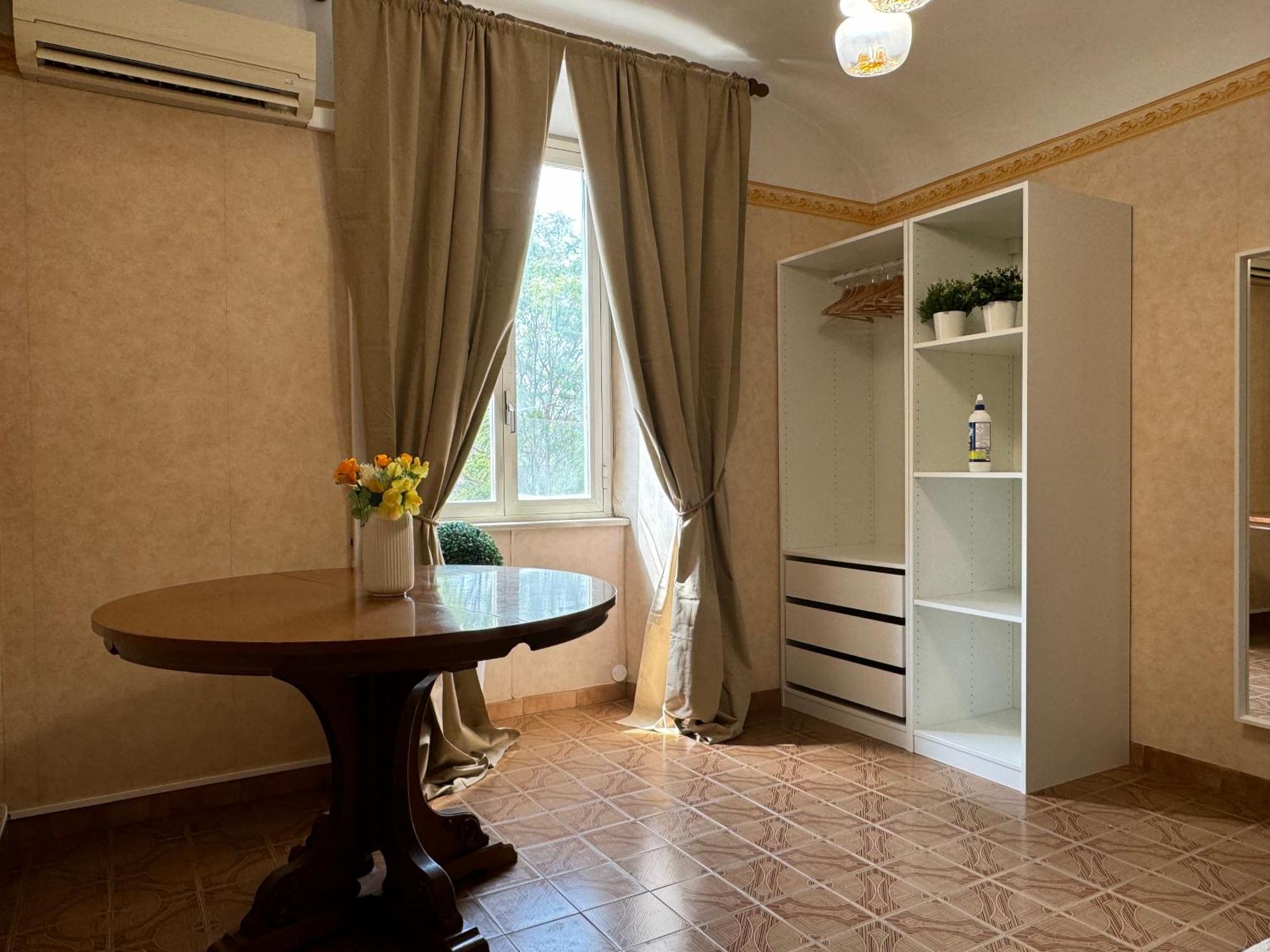 Campani Termini Apartment *