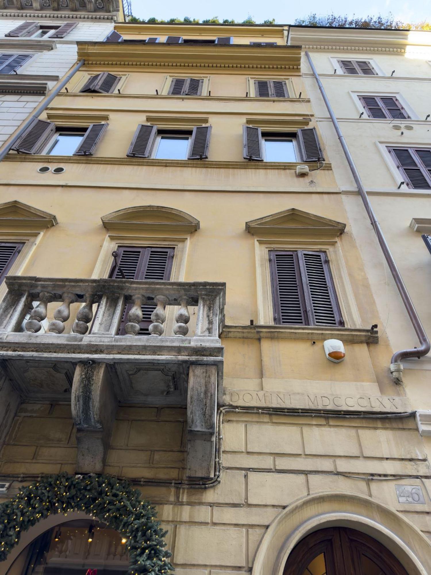 Spanish Steps Lovely With Balcony Appartement
