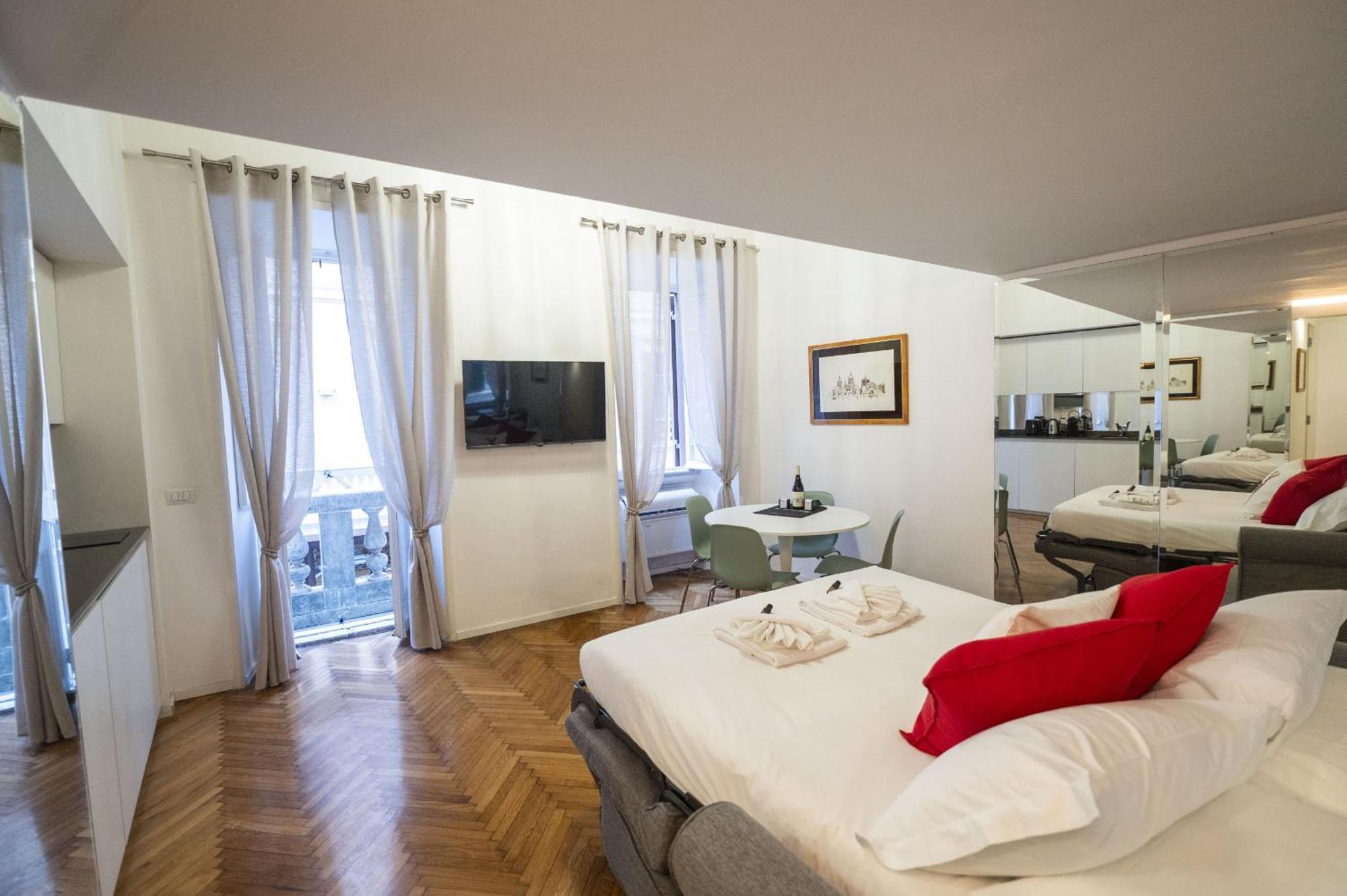 Spanish Steps Lovely With Balcony Appartement