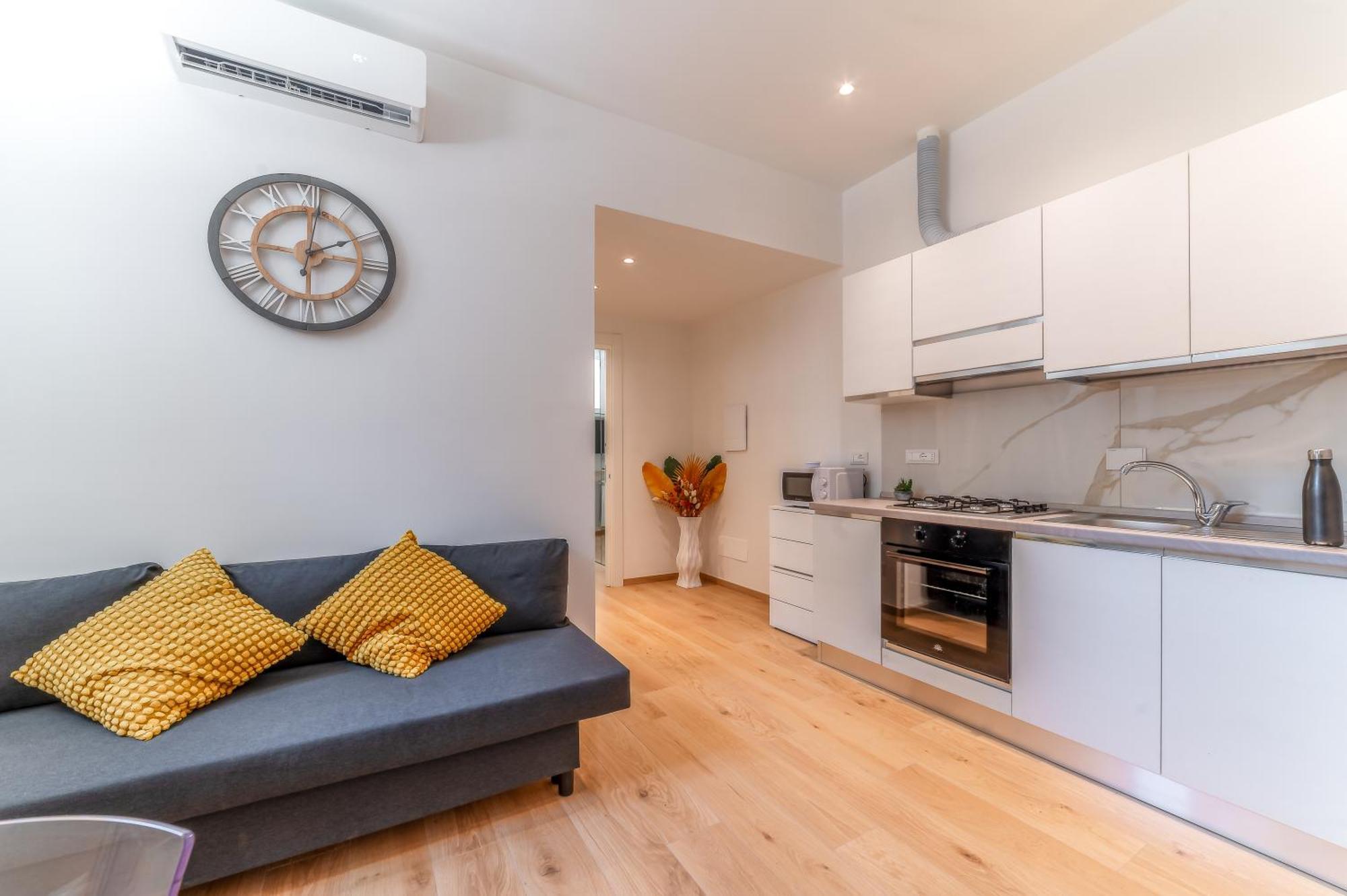 Apartment Cento - Metro Mirti & Free Wifi