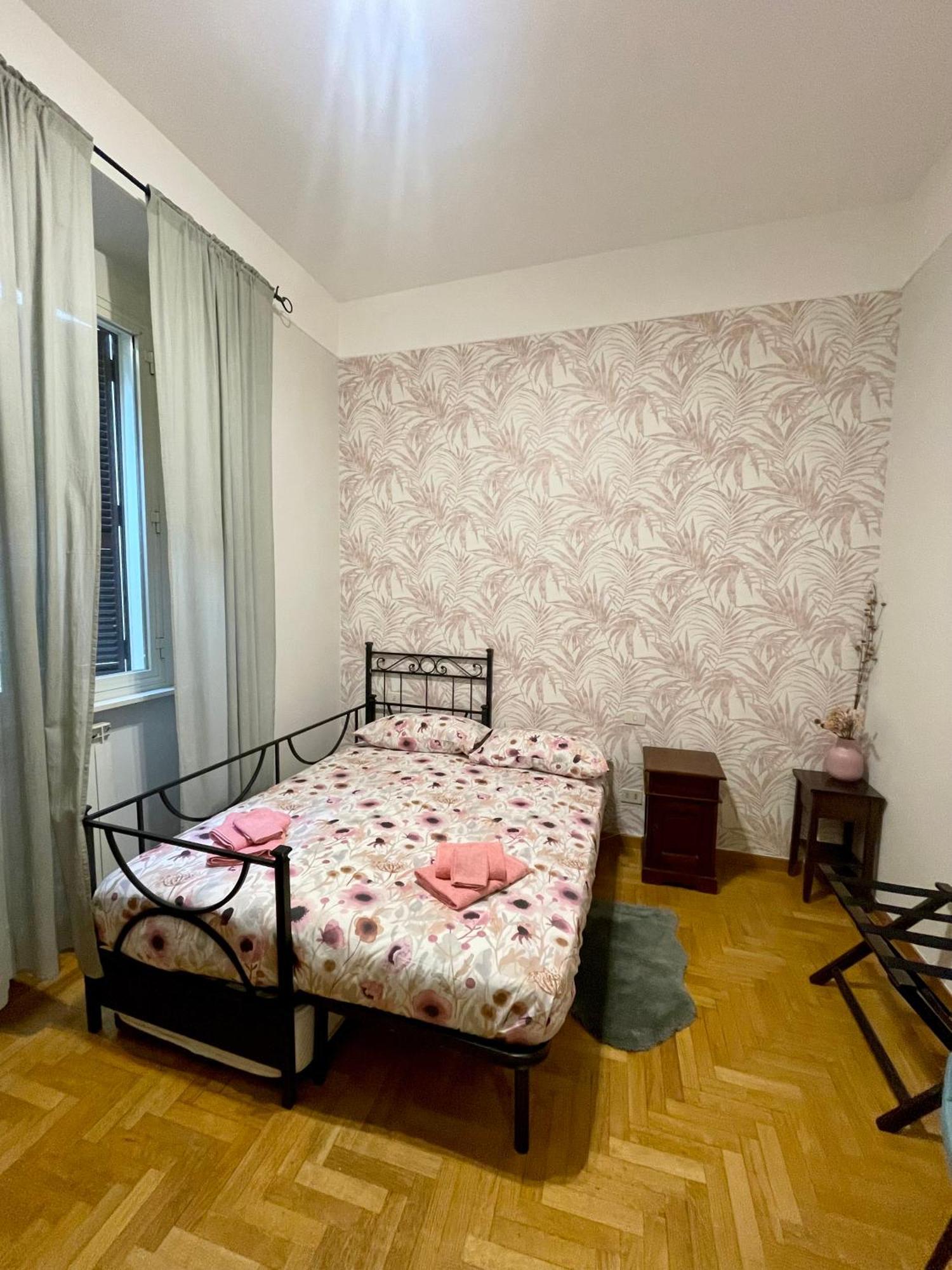 Apartment Aurora House - Accogliente A Barberini Rome