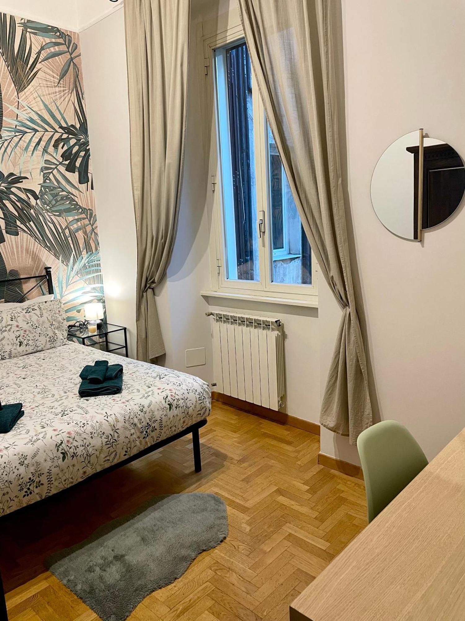 Aurora House - Accogliente A Barberini Apartment Rome