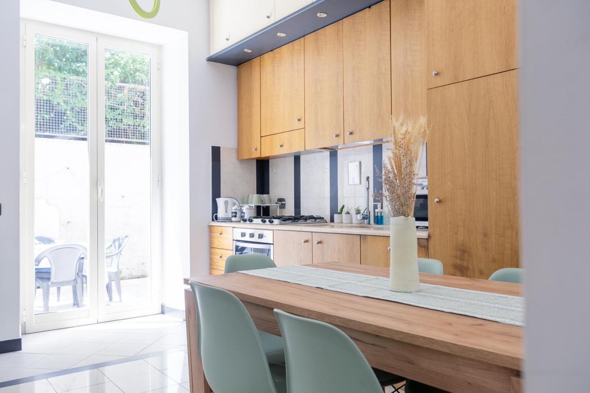 Homes - S Camillo - Near Trastevere *
