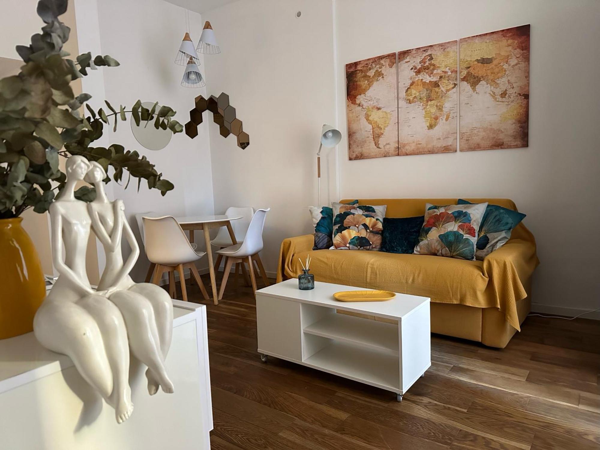 Cheerful Flat In Funky Appartement