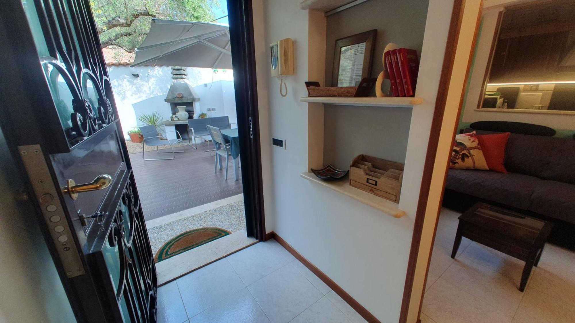 Lilli Urban Garden - Private Garden And Reserved Free Parking In Detached House Surrounded By The Greenery Of Apartment *