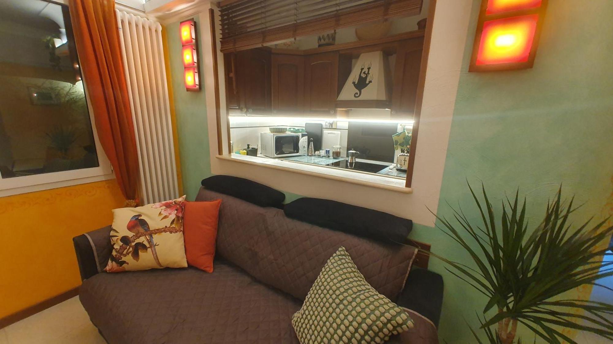 Lilli Urban Garden - Private Garden And Reserved Free Parking In Detached House Surrounded By The Greenery Of Apartment