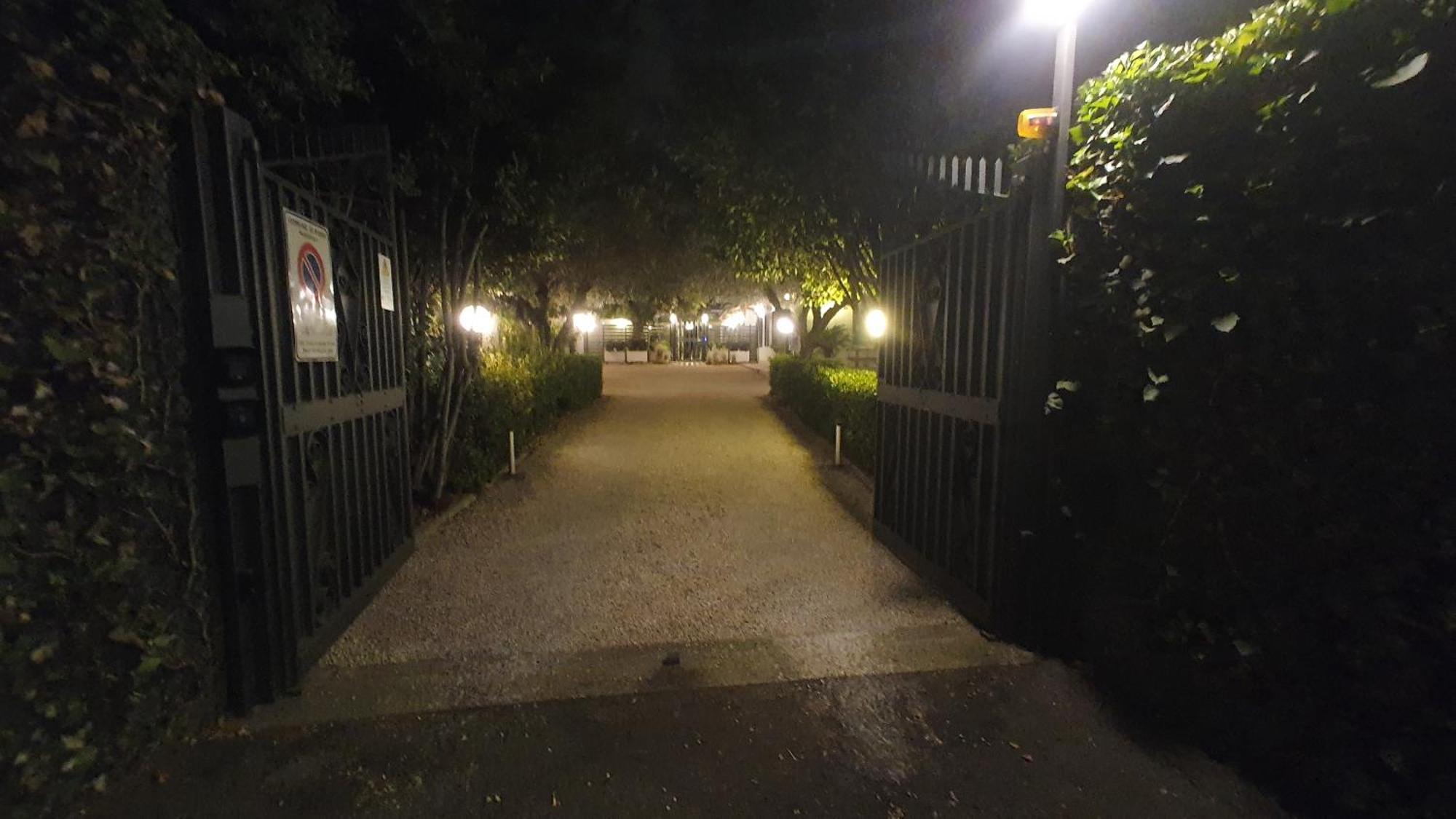 Apartment Lilli Urban Garden - Private Garden And Reserved Free Parking In Detached House Surrounded By The Greenery Of *