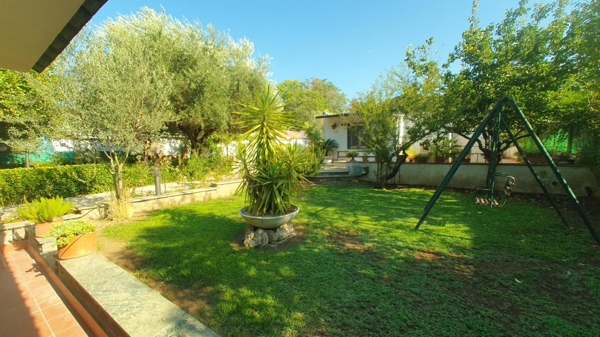 Lilli Urban Garden - Private Garden And Reserved Free Parking In Detached House Surrounded By The Greenery Of Apartment *