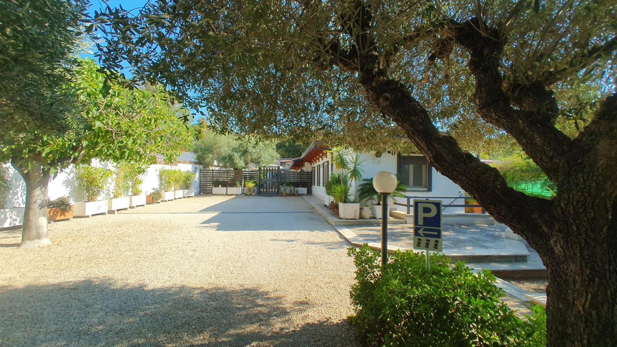 Lilli Urban Garden - Private Garden And Reserved Free Parking In Detached House Surrounded By The Greenery Of * Rome