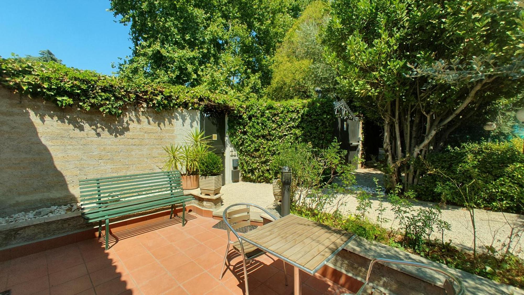 Lilli Urban Garden - Private Garden And Reserved Free Parking In Detached House Surrounded By The Greenery Of * Rome