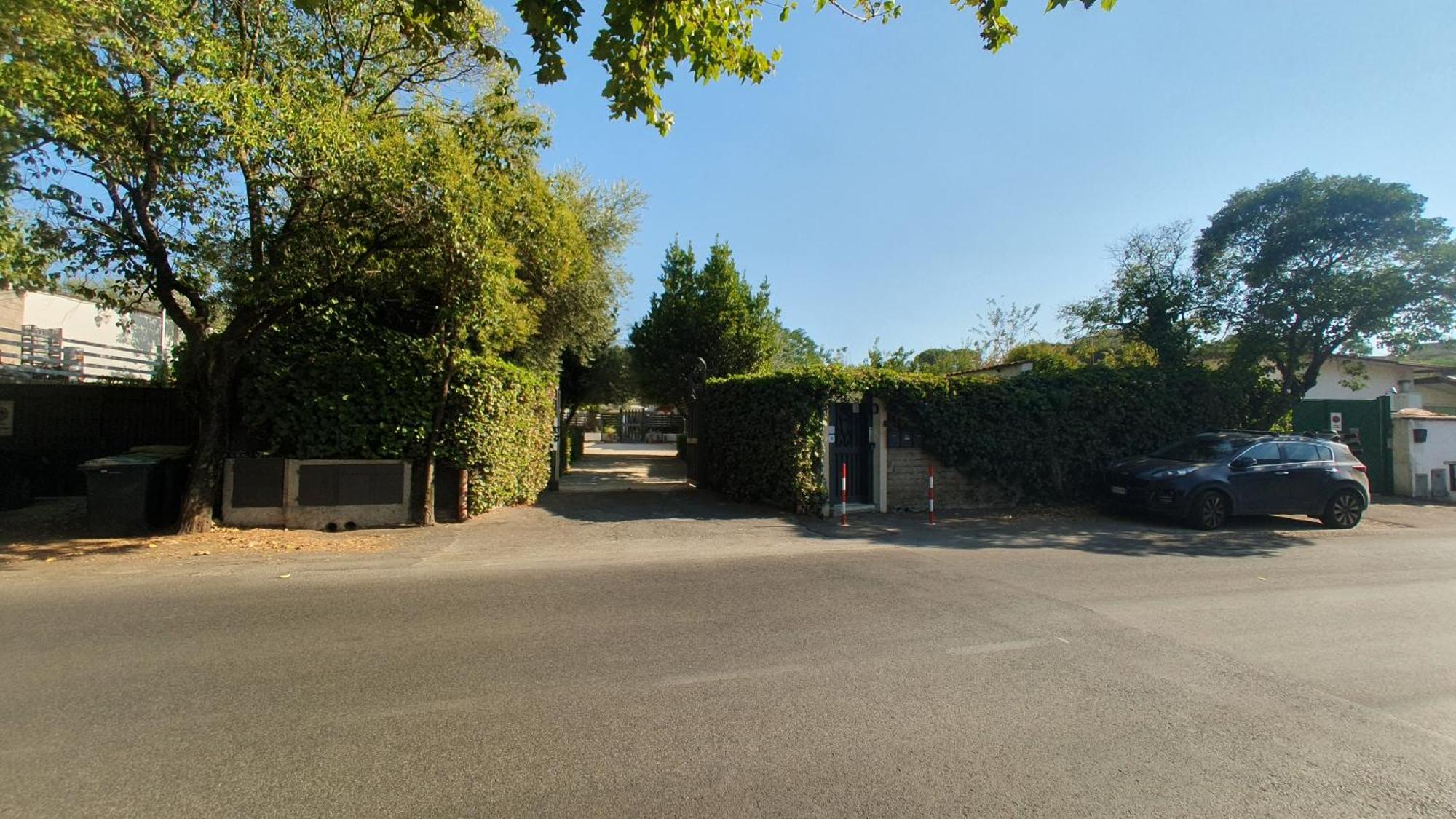 Lilli Urban Garden - Private Garden And Reserved Free Parking In Detached House Surrounded By The Greenery Of Apartment