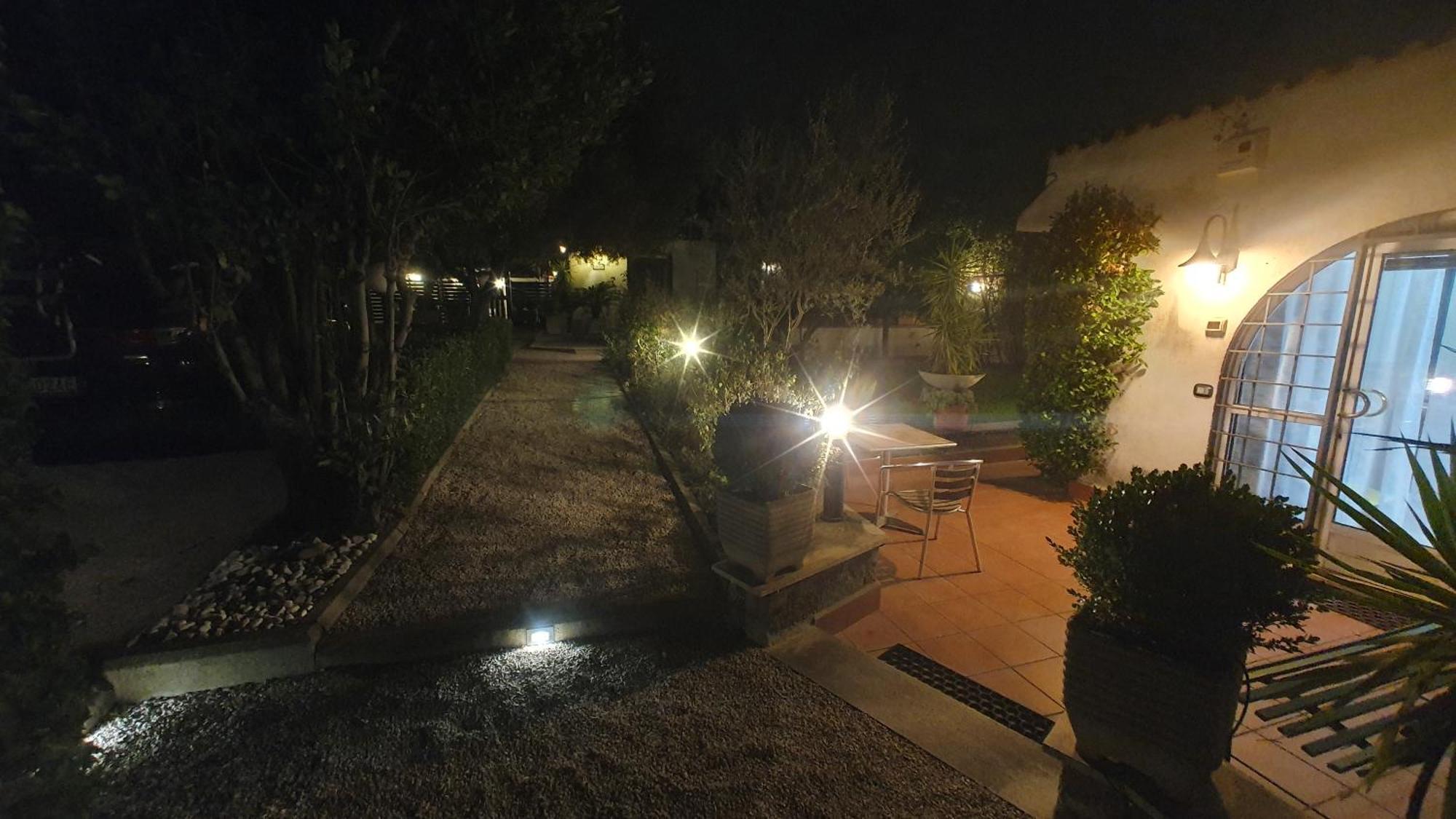 Apartment Lilli Urban Garden - Private Garden And Reserved Free Parking In Detached House Surrounded By The Greenery Of