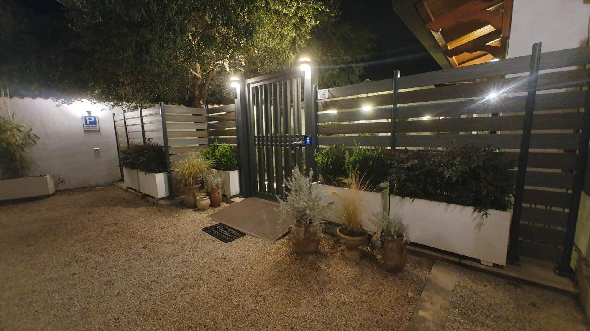 Apartment Lilli Urban Garden - Private Garden And Reserved Free Parking In Detached House Surrounded By The Greenery Of *