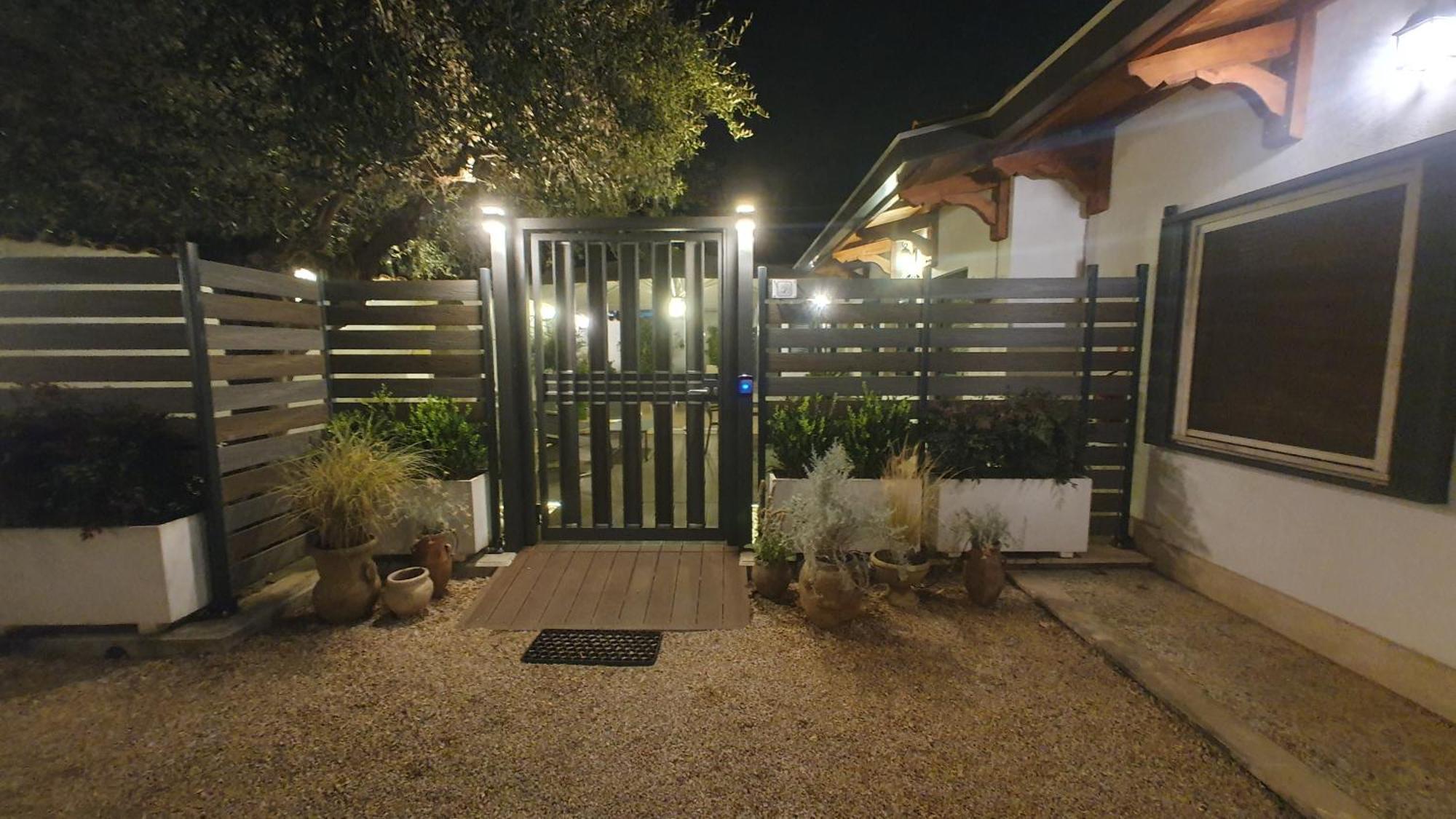 Lilli Urban Garden - Private Garden And Reserved Free Parking In Detached House Surrounded By The Greenery Of Apartment *