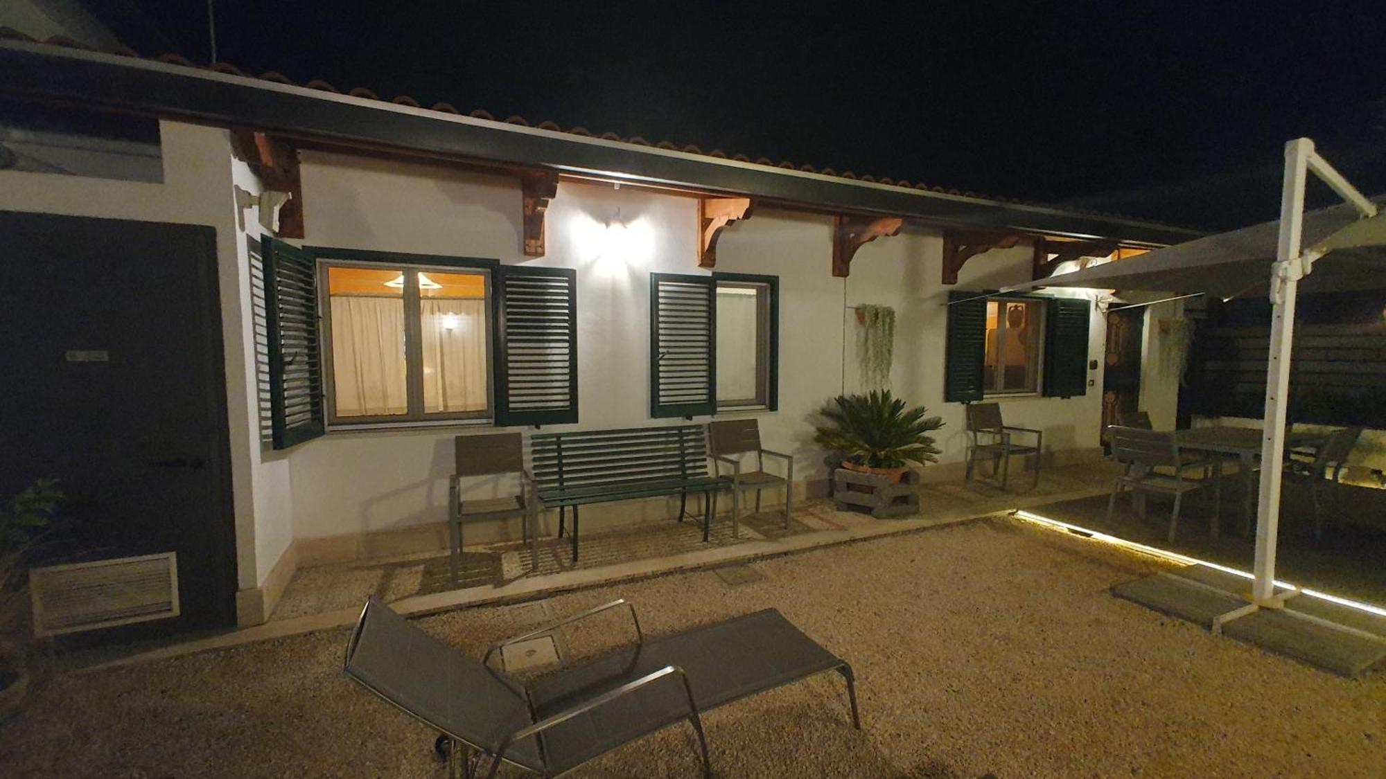 Lilli Urban Garden - Private Garden And Reserved Free Parking In Detached House Surrounded By The Greenery Of Apartment *