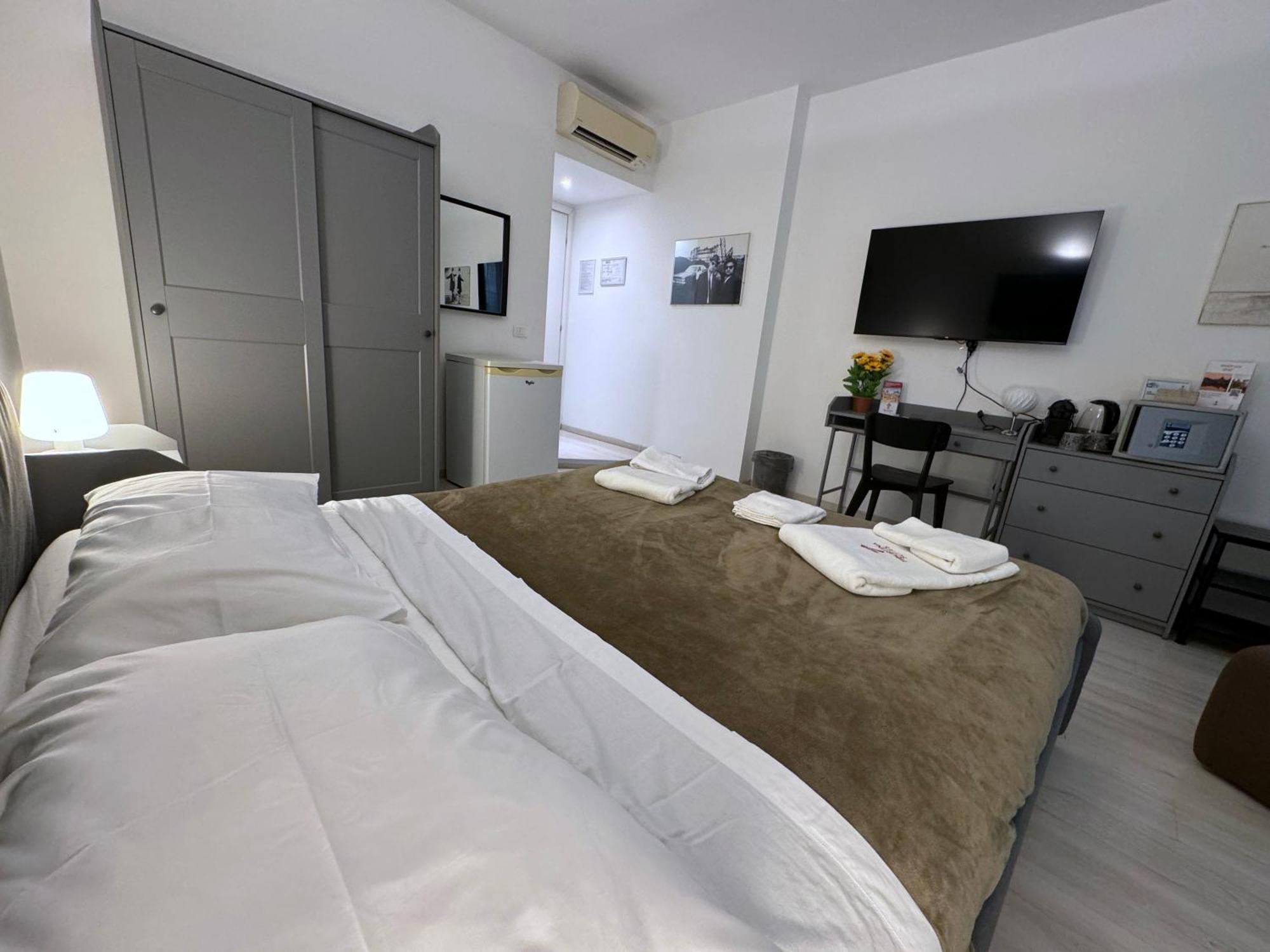 Gasthuis Tiburtina Suites, 2*