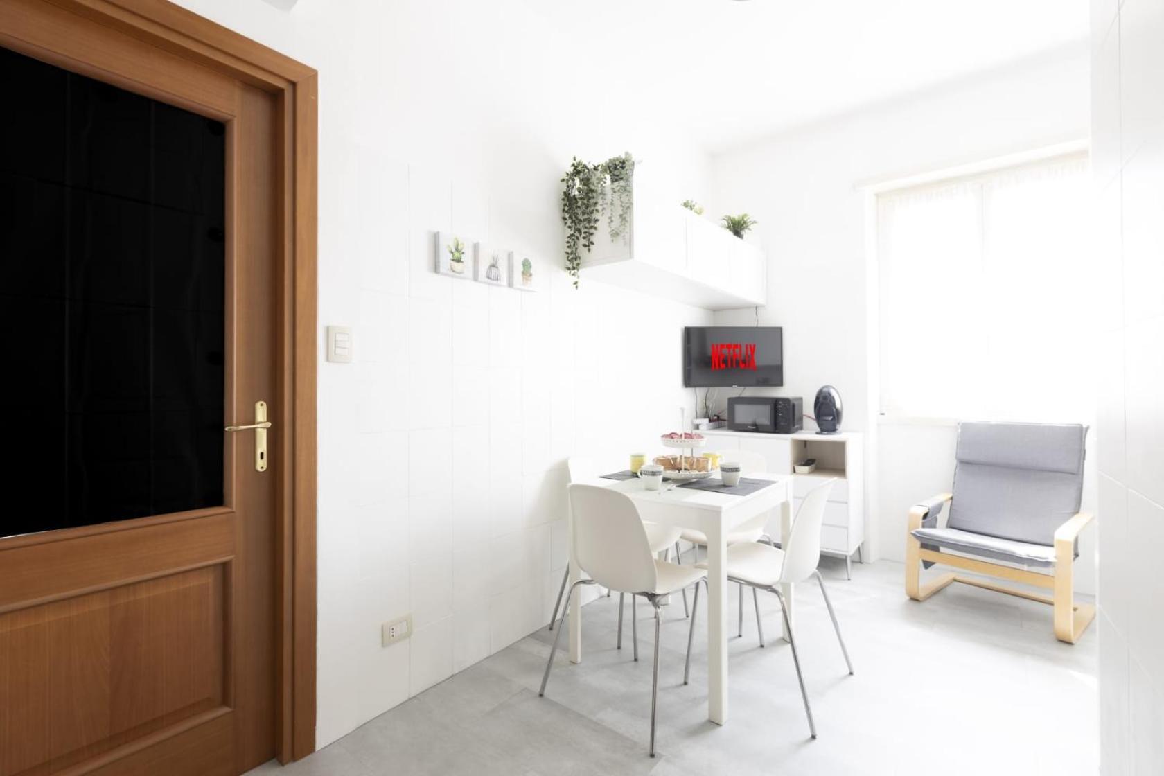 Aeterna - Metro A , 20 Min To The Center - Tourist Tax Included - Free Wi-fi Appartement