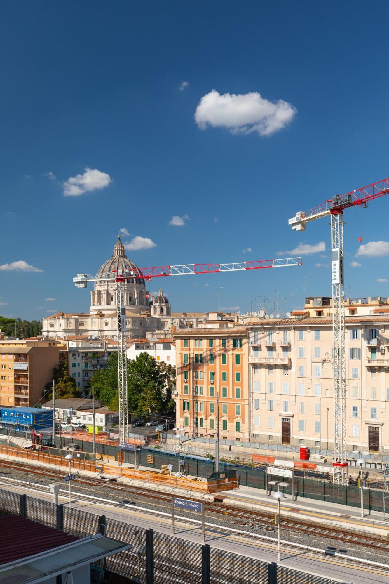 Apartment Luminous Family With Balcony By St Peter Rome