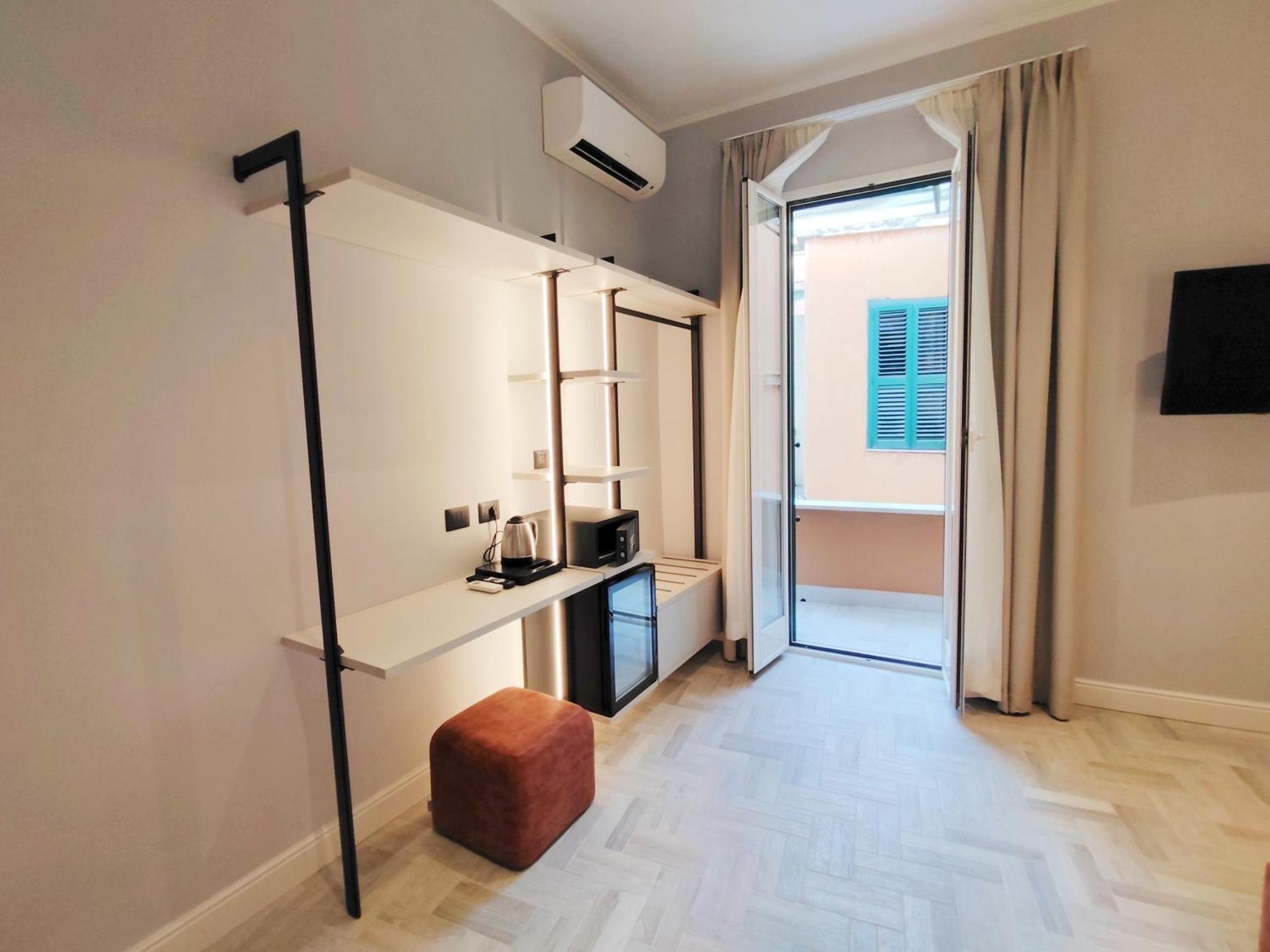Crystal Domus Rome
