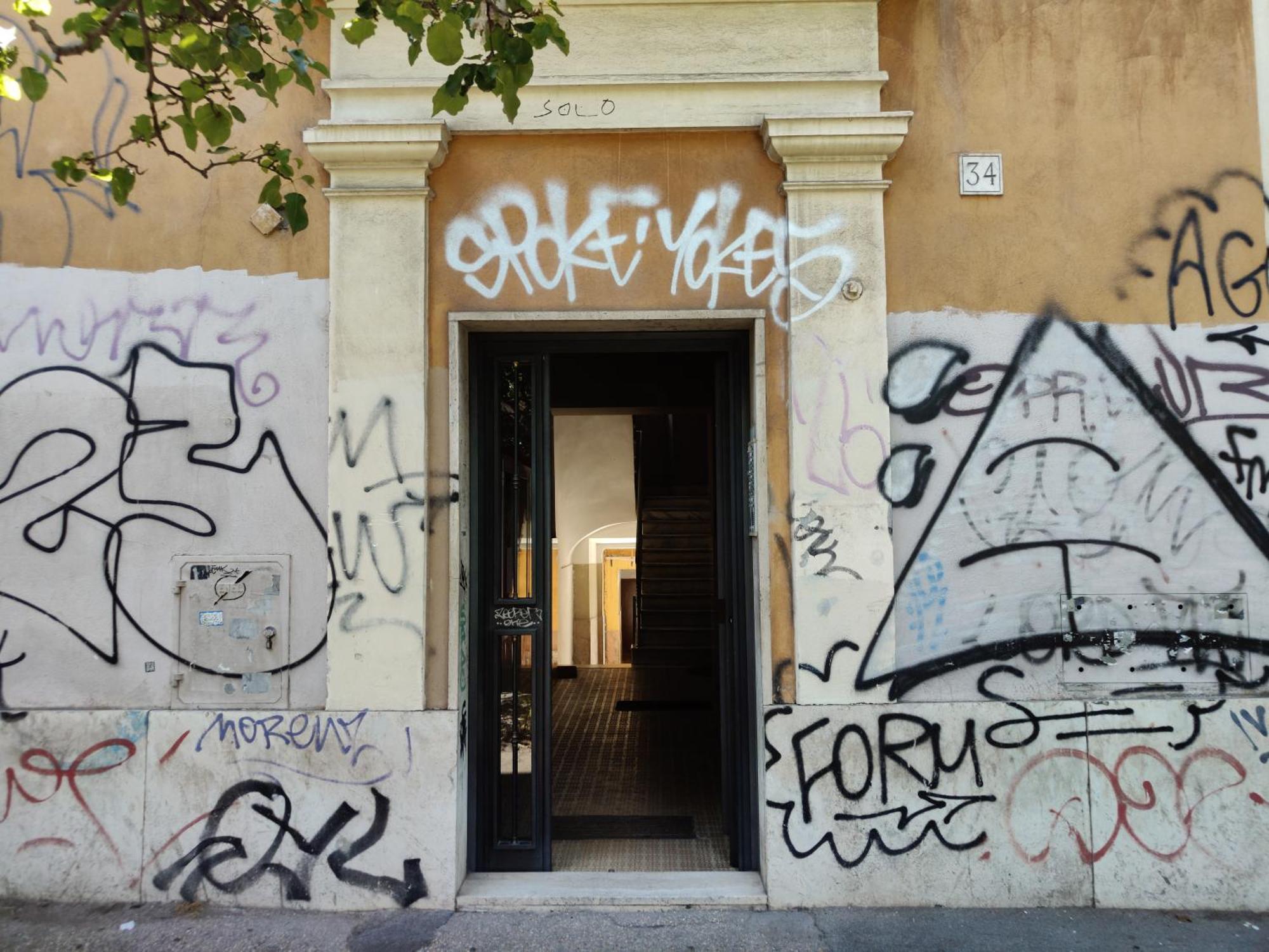 Apartment Crystal Domus *