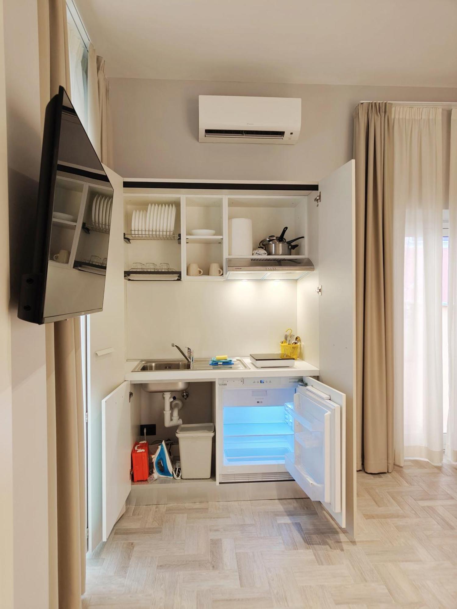 Crystal Domus Apartment *