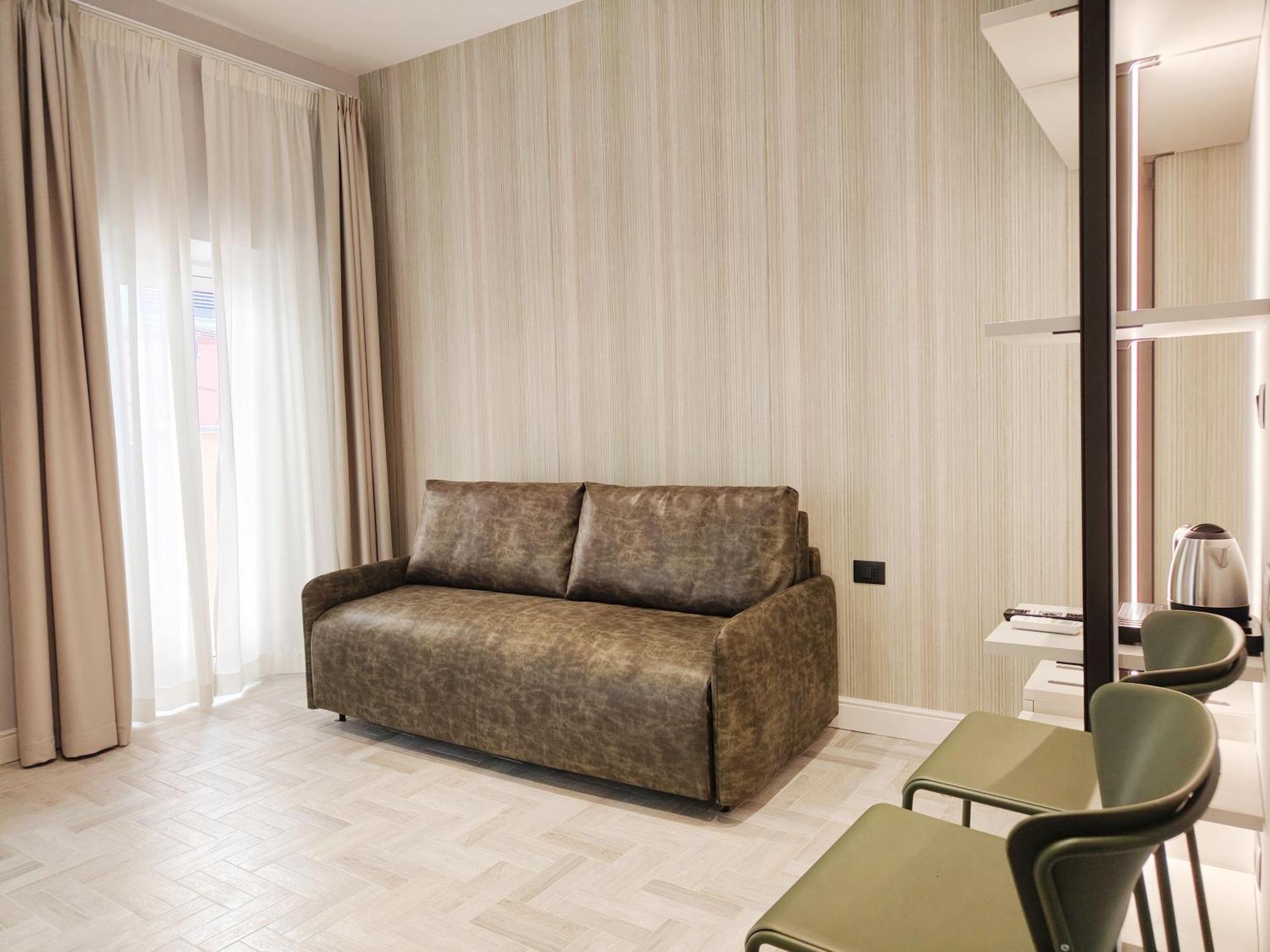 Crystal Domus Rome