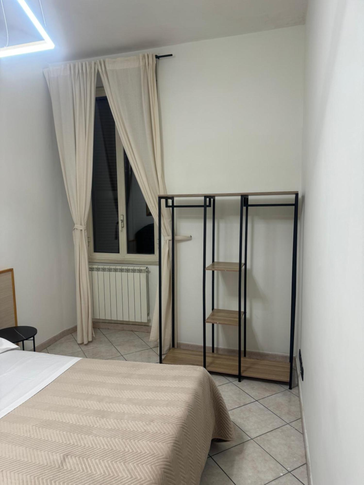 Larisarooms Guest house
