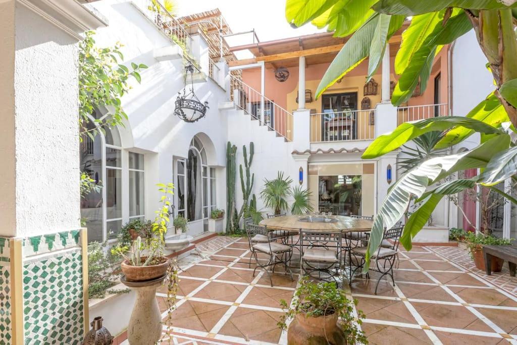 Riad Riari Rome