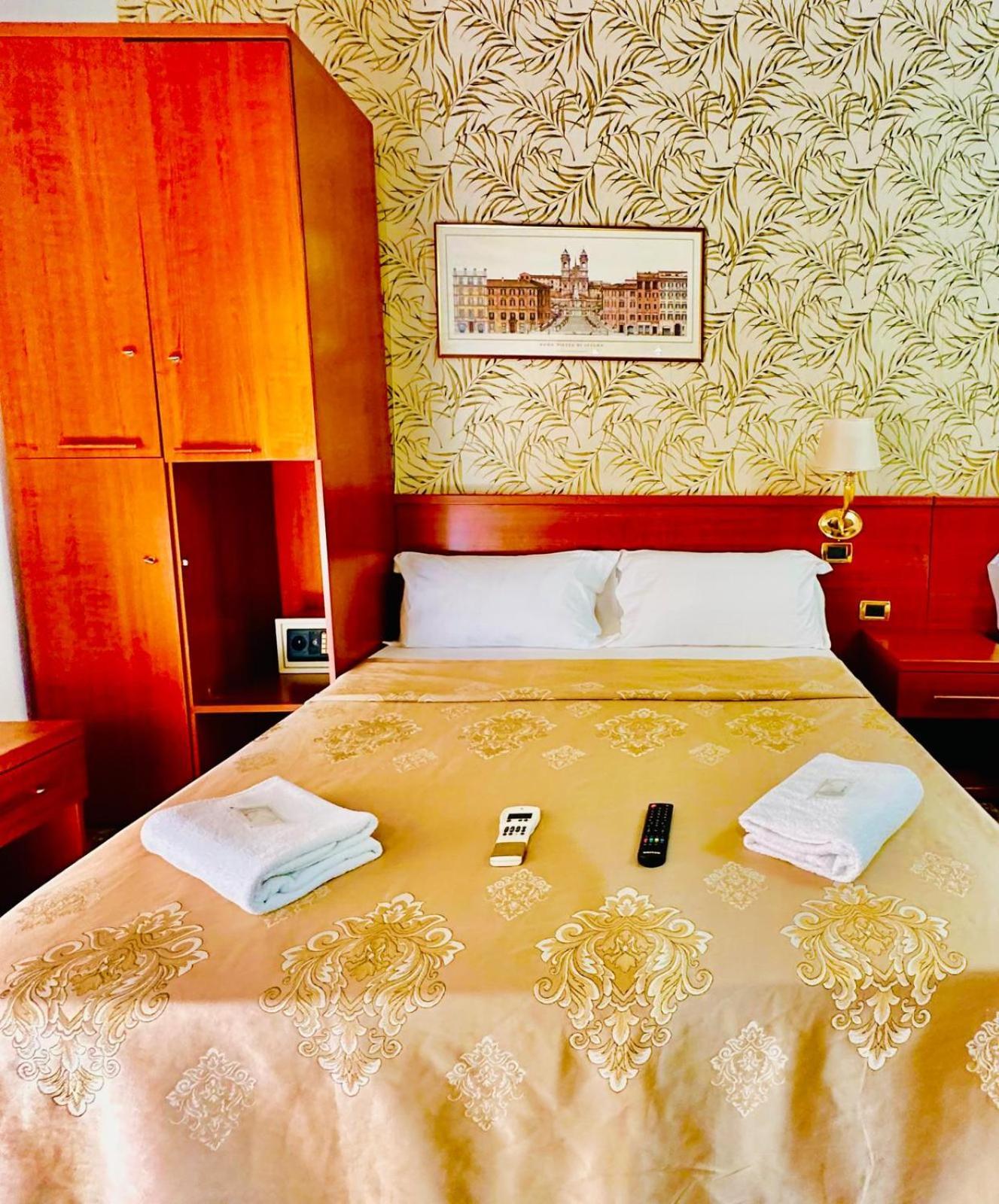 Station Guest house *