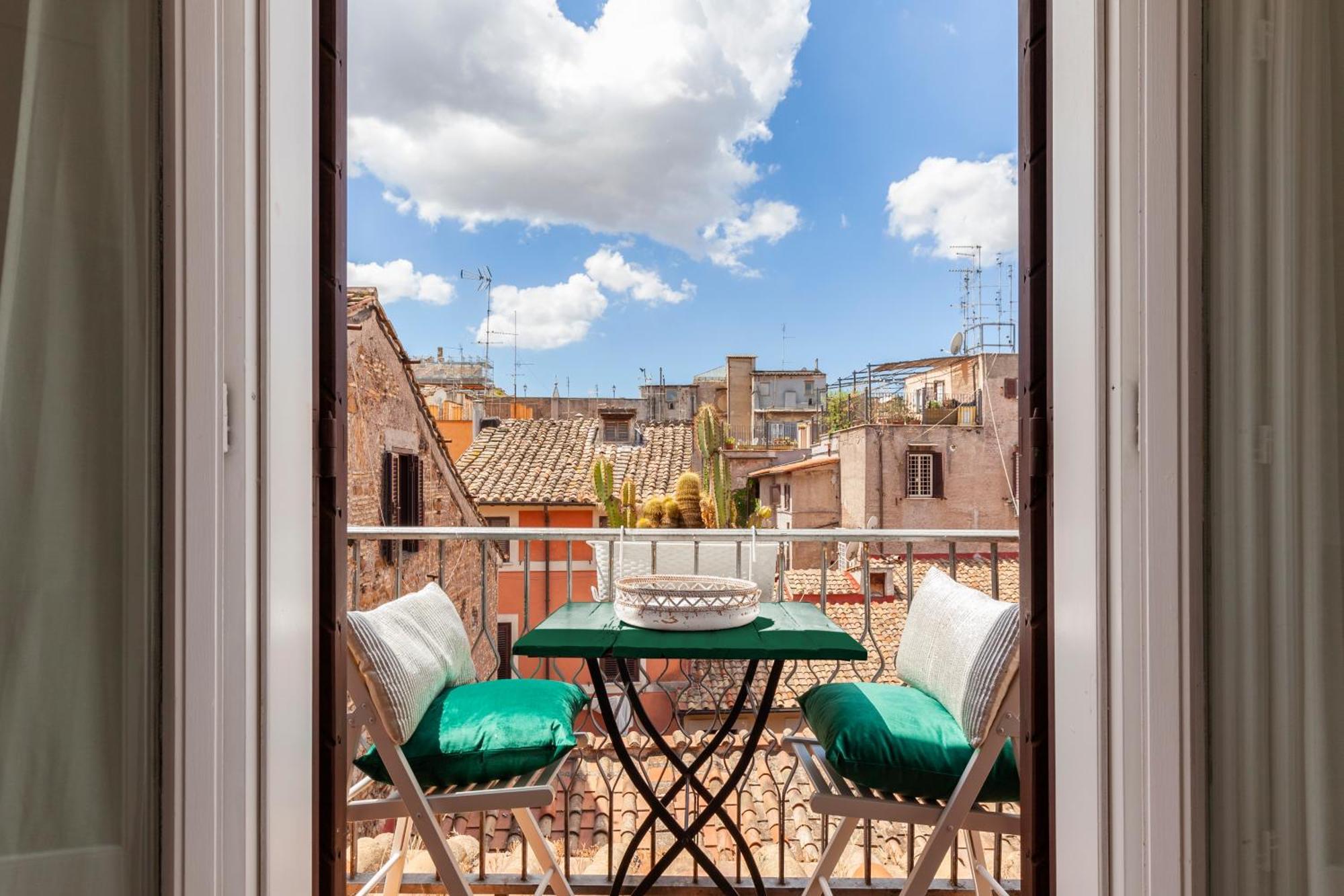 Campo Dei Fiori Sun With Balcony Appartement